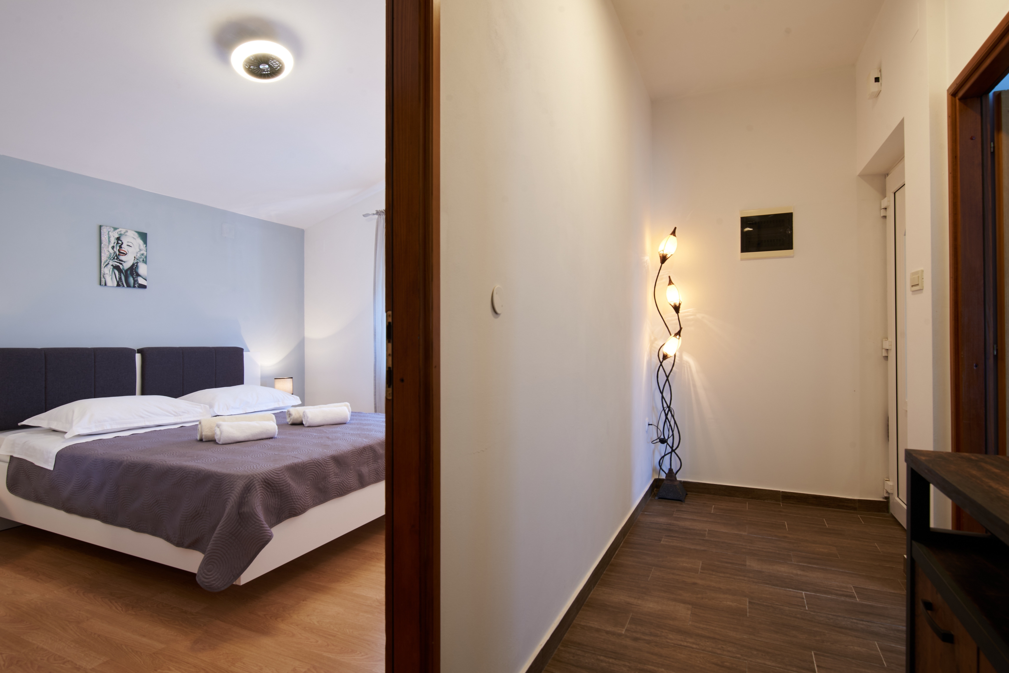 Three bedroom apartment with terrace and sea view Ljubač, Zadar  A-a