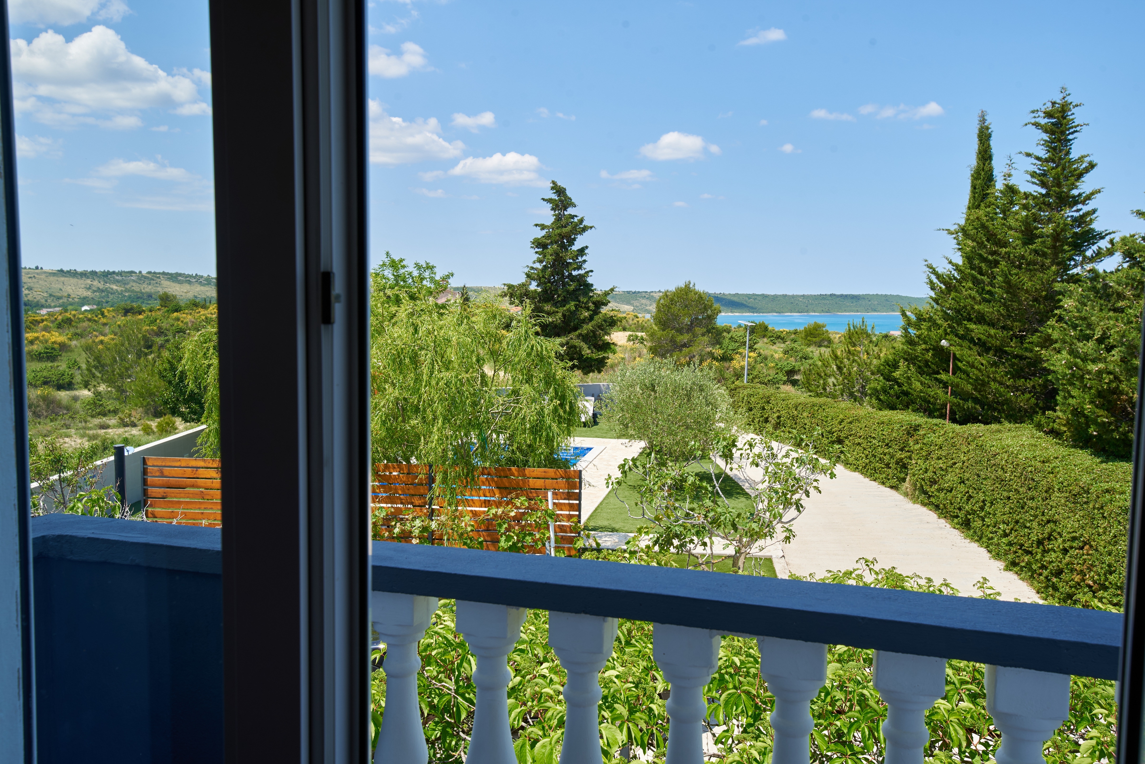 Three bedroom apartment with terrace and sea view Ljubač, Zadar  A-a