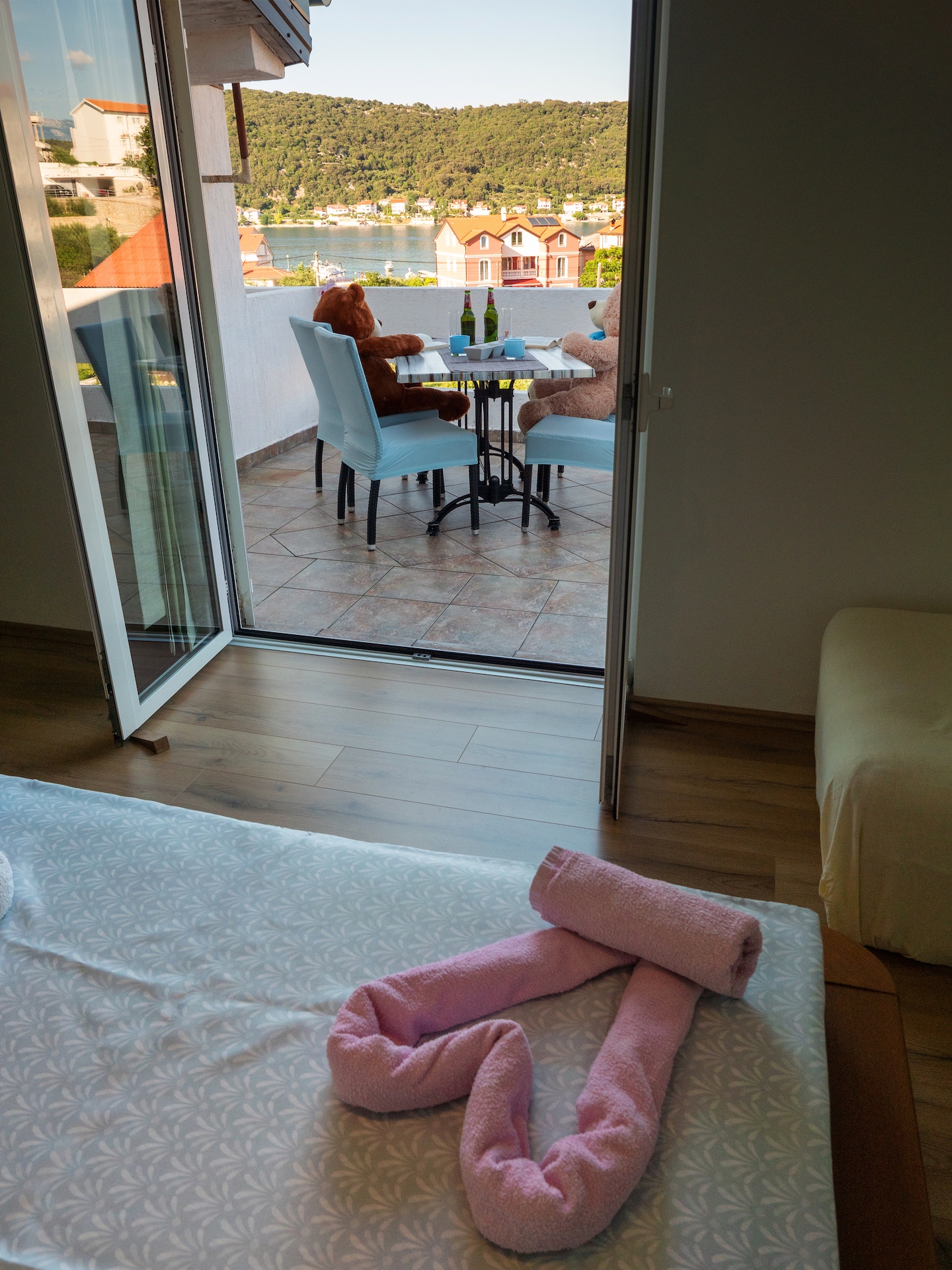 Two bedroom apartment with terrace and sea view Supetarska Draga - Donja, Rab  A-b