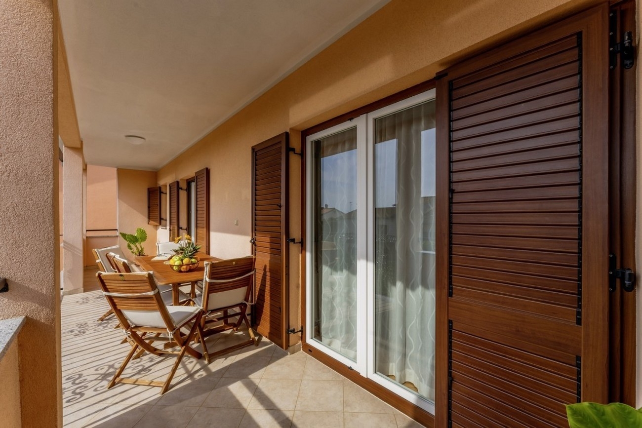 Three bedroom apartment with terrace Rovinj  A-a