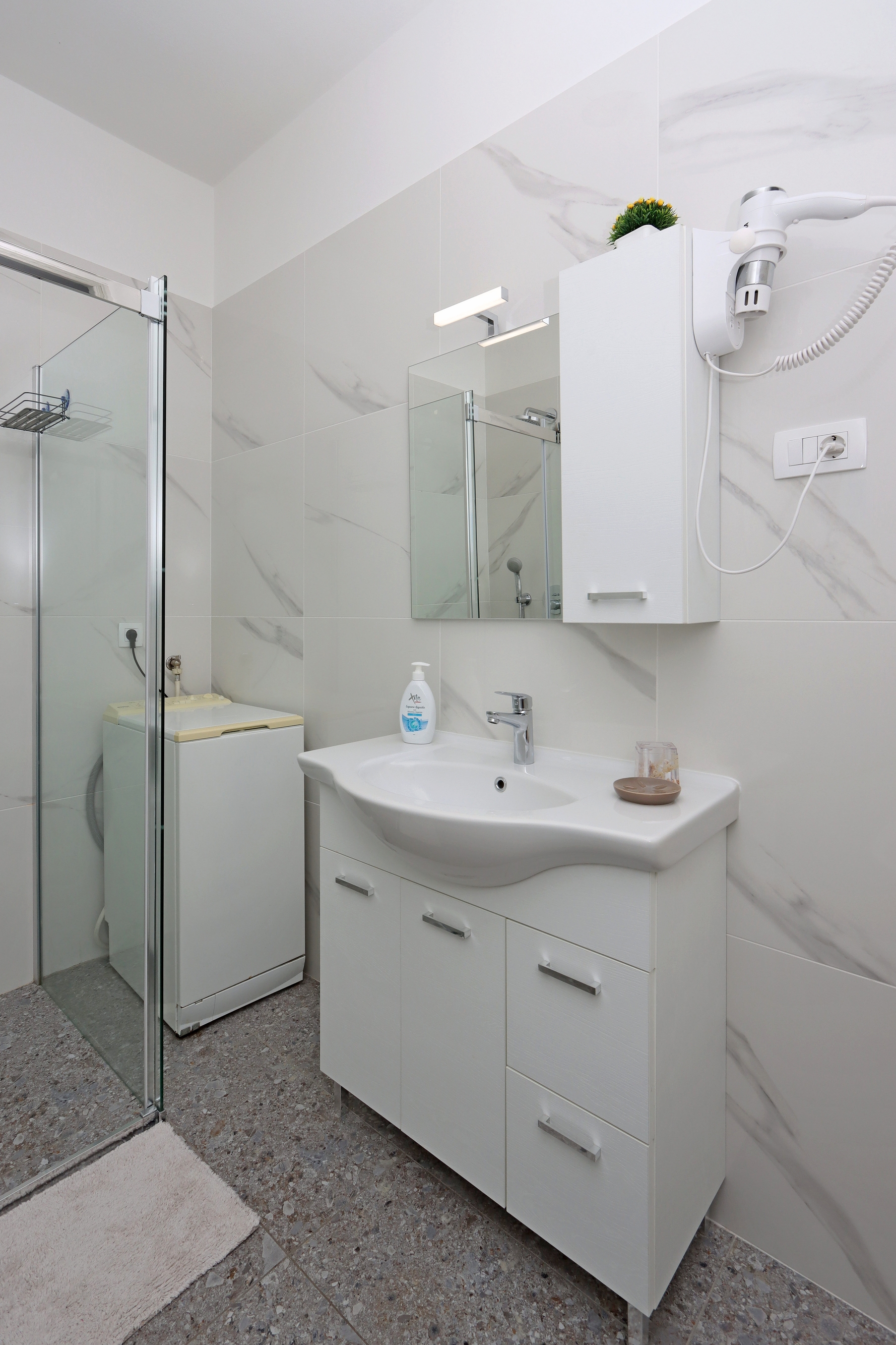 Two bedroom apartment with terrace Ičići, Opatija  A-a