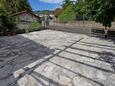 Parkolóhely Ičići, Opatija, Parkolóhely 14155 - Apartmanok kavicsos stranddal.