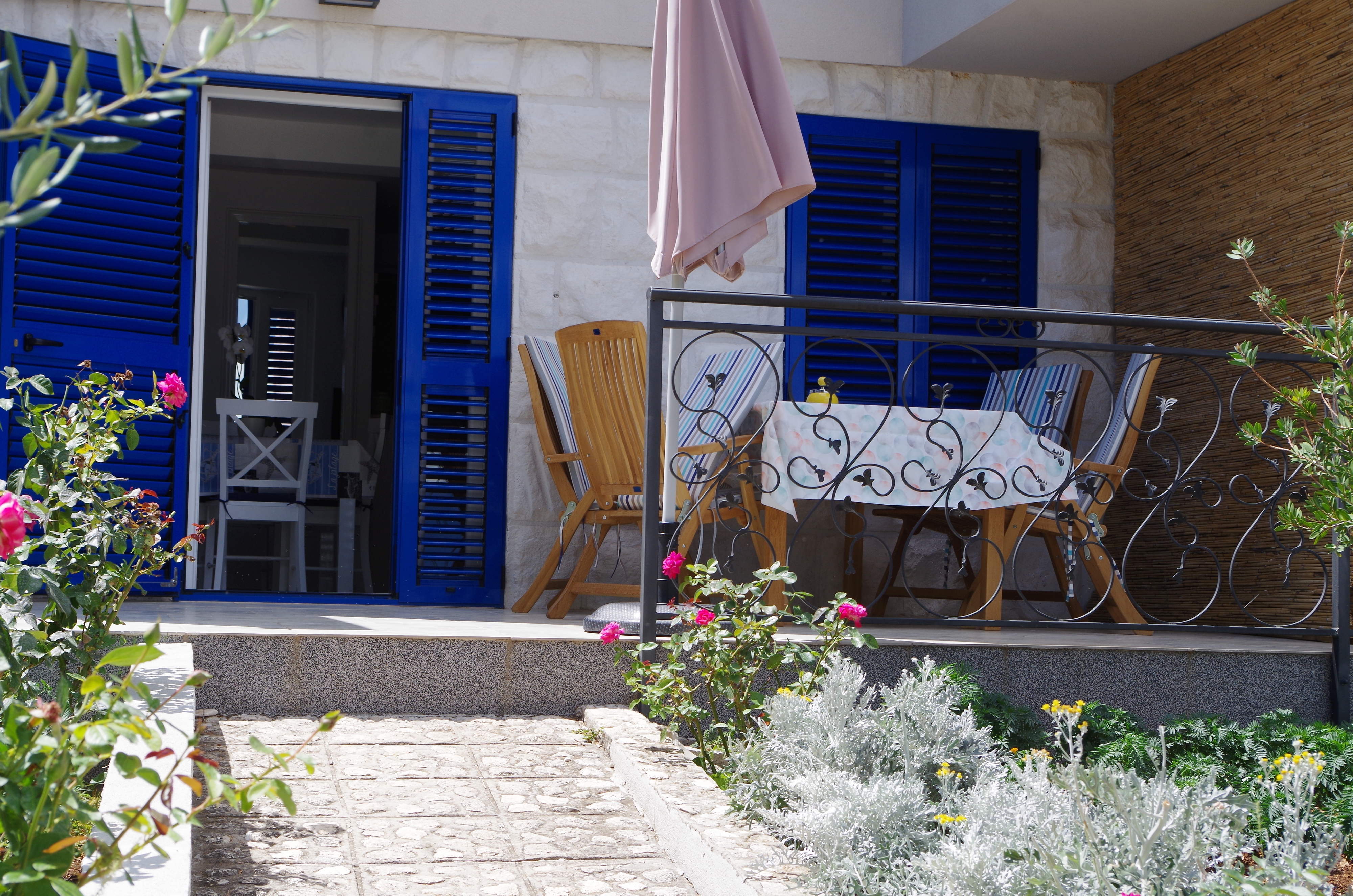 Two bedroom apartment with terrace and sea view Slatine, Čiovo  A-a