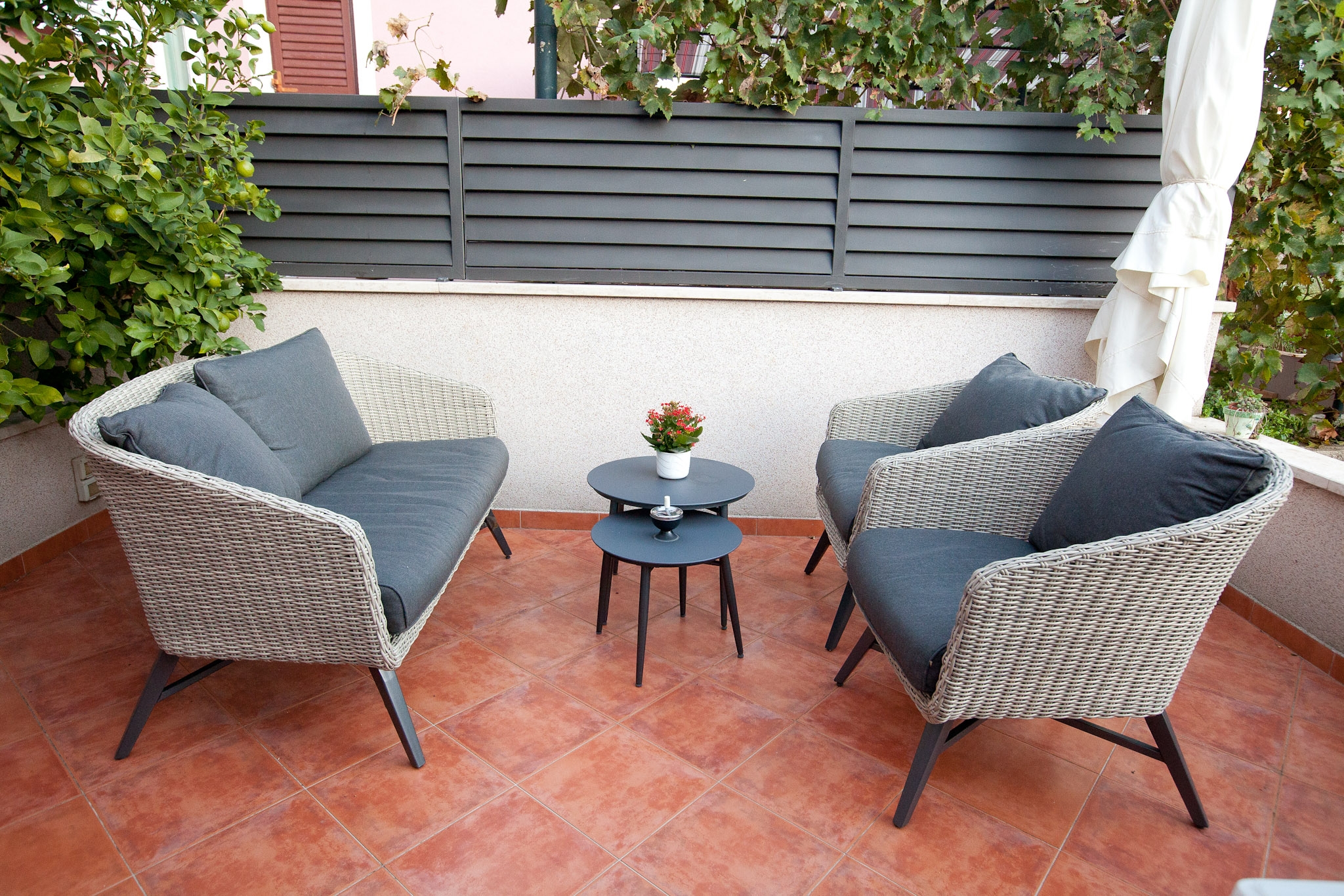 Two bedroom apartment with terrace Preko, Ugljan  A-b