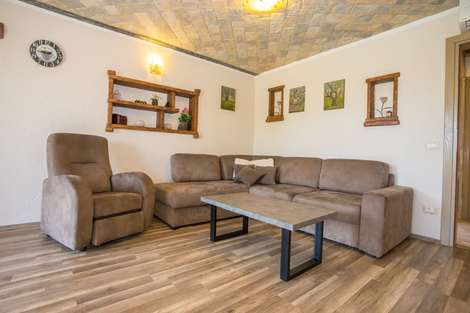 Three bedroom apartment with terrace Nova Vas, Poreč  A-b