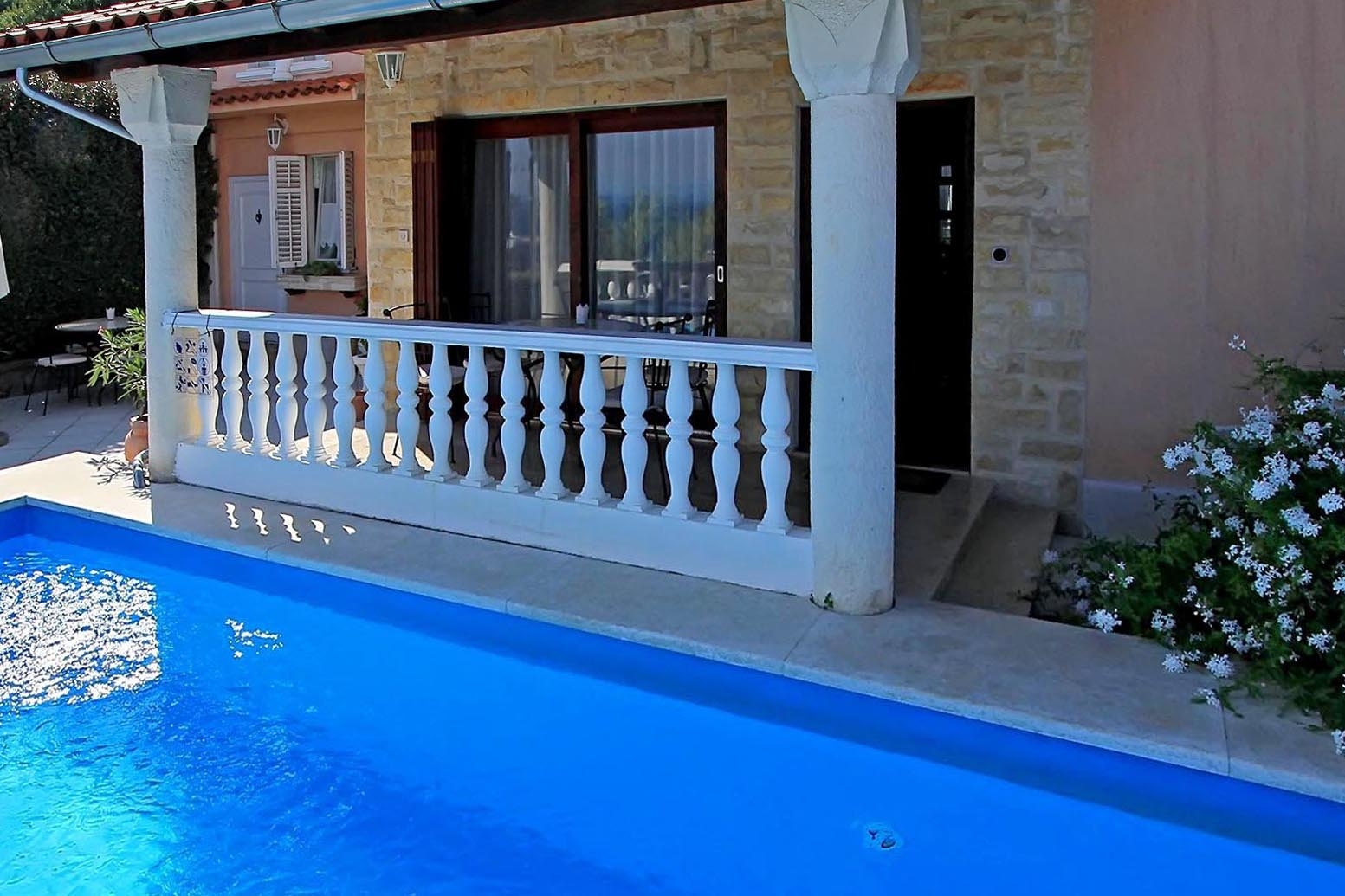 Two bedroom apartment with terrace and sea view Lovran, Opatija  A-b