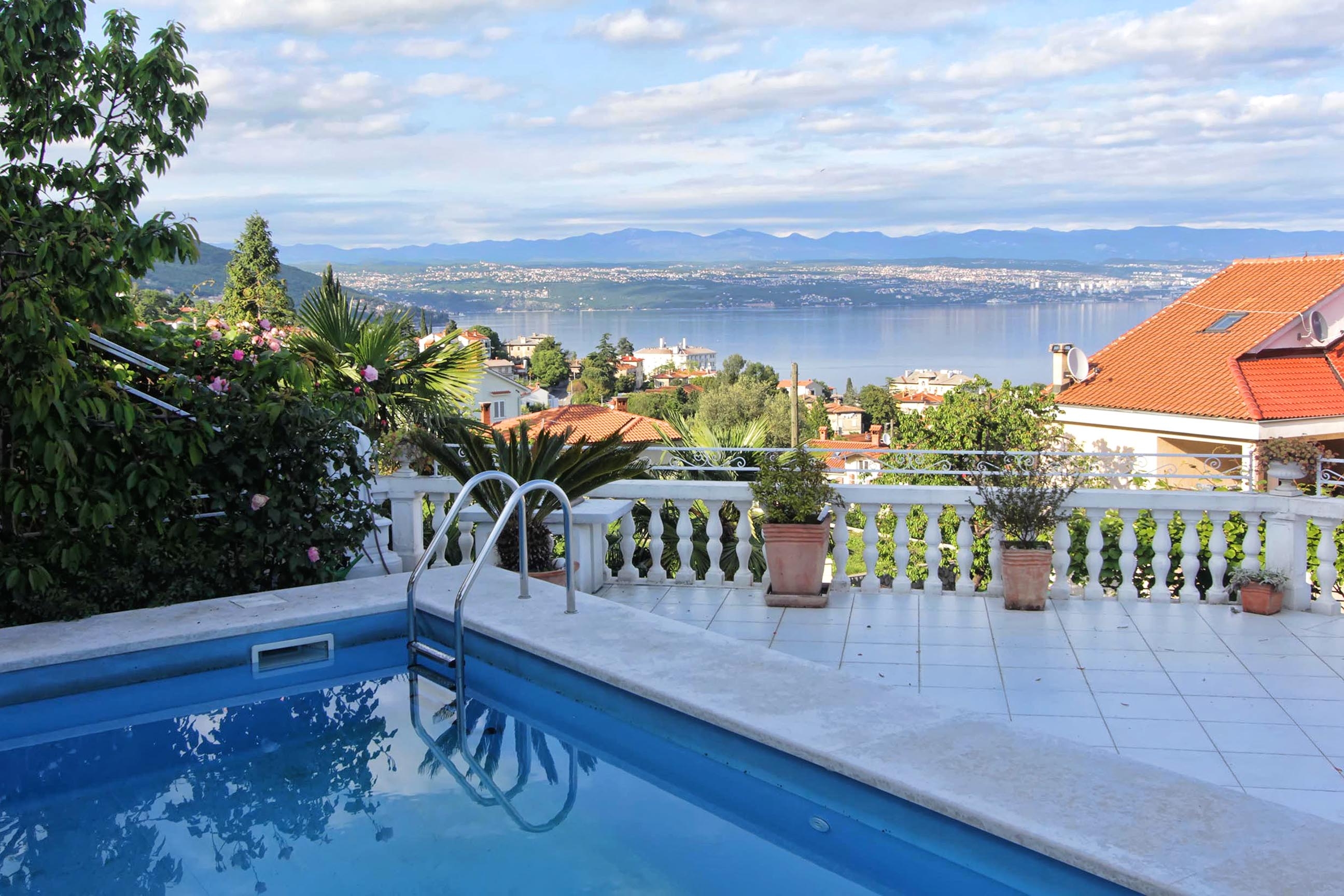 Two bedroom apartment with terrace and sea view Lovran, Opatija  A-b