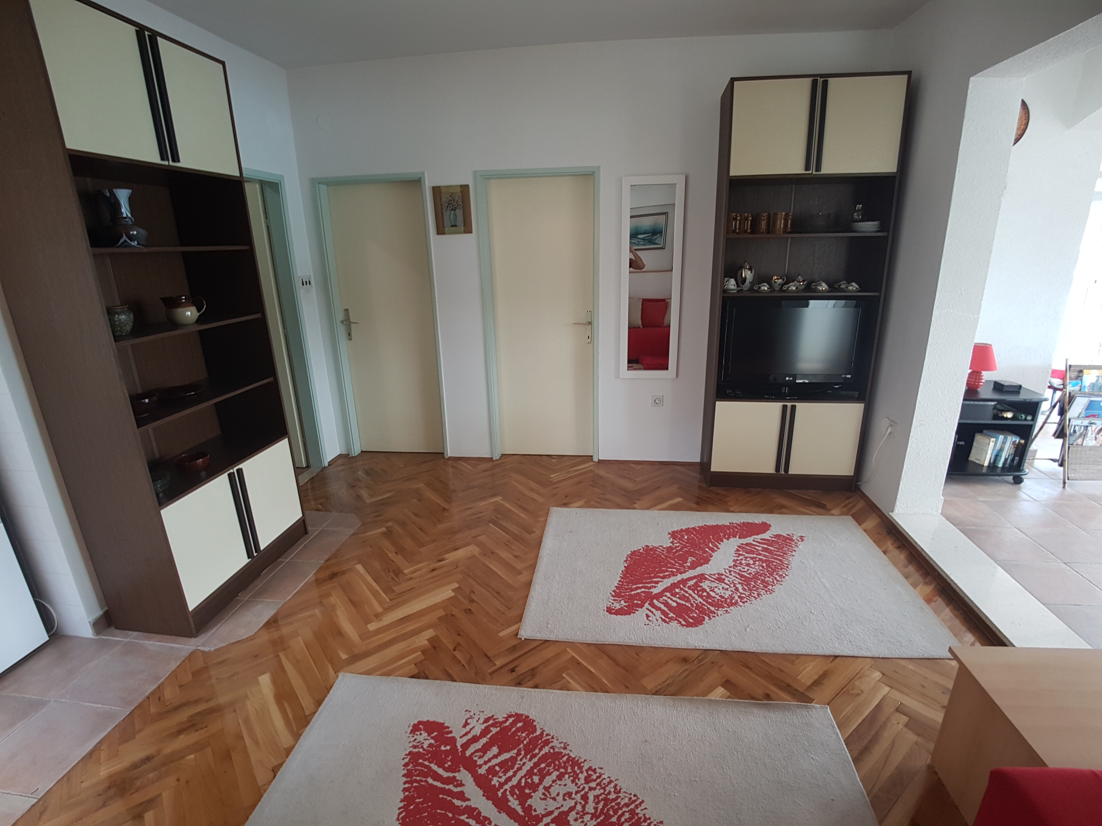 Dvosobni apartman s terasom i pogledom na more Marina, Trogir  A-a