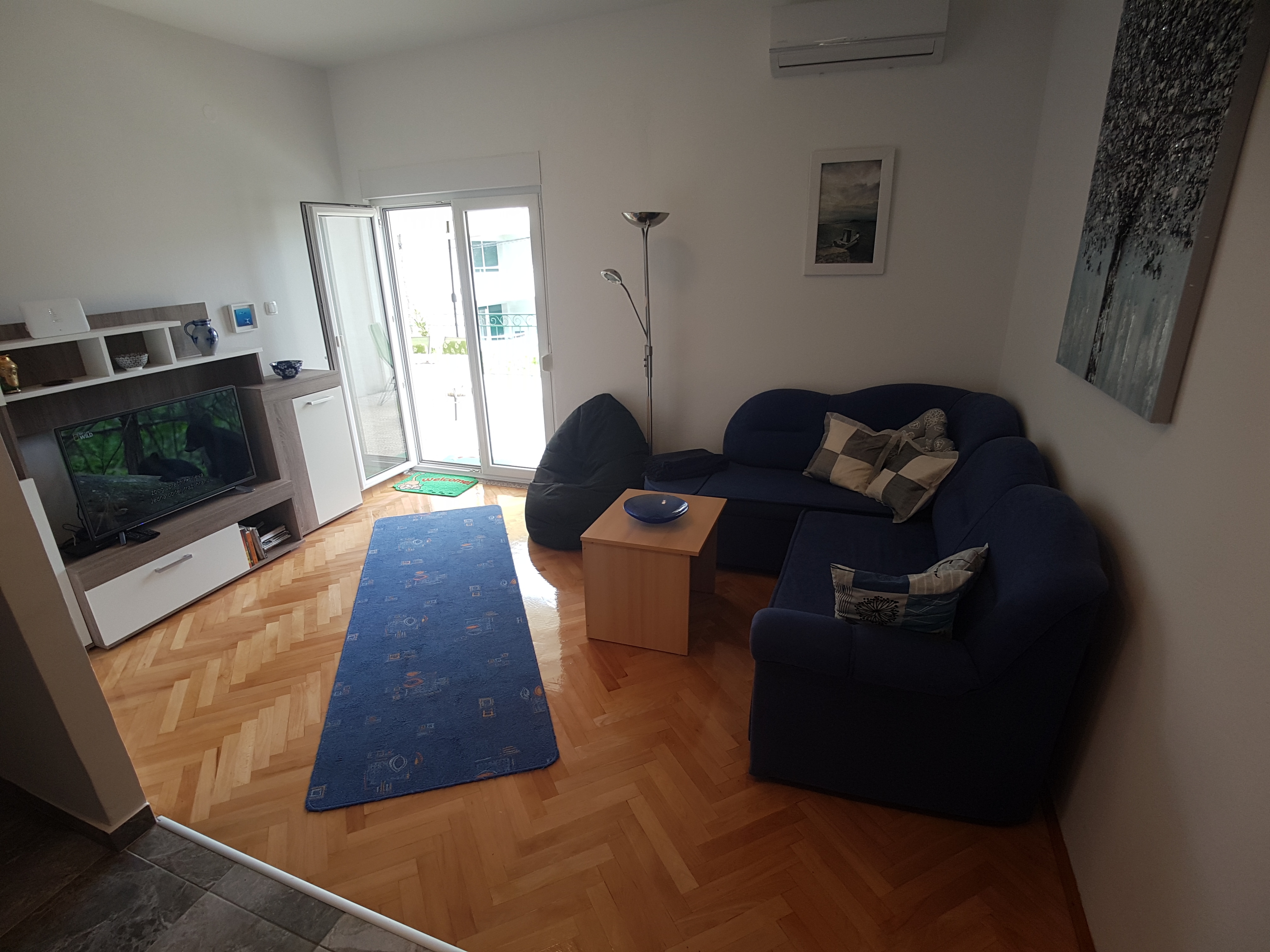 Two bedroom apartment with terrace and sea view Marina, Trogir (A-14191-b) Two bedroom apartment with terrace and sea view Marina, Trogir (A-14191-b)