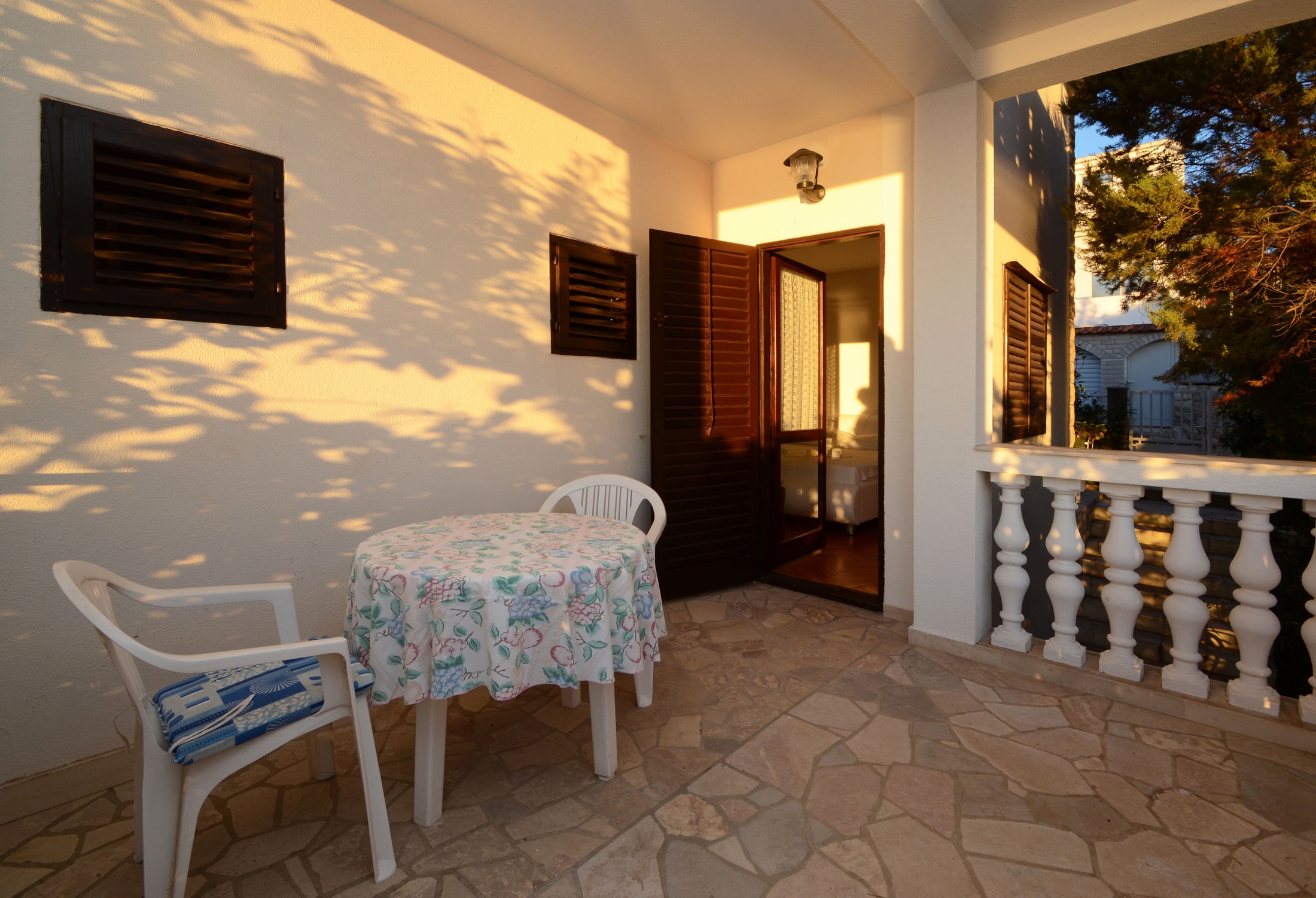 Three bedroom apartment with terrace and sea view Zavalatica, Korčula  A-a