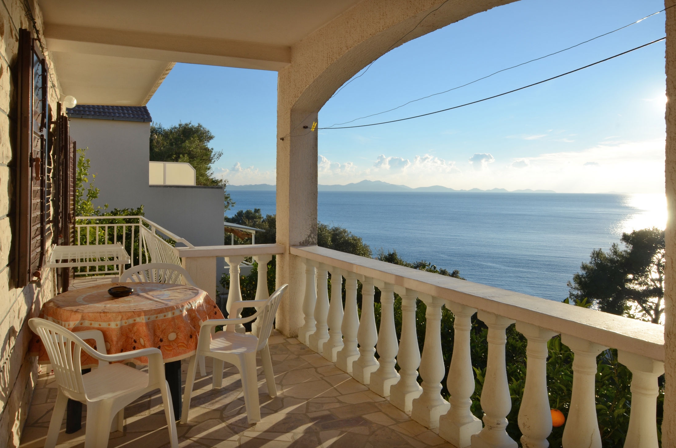 Three bedroom apartment with terrace and sea view Zavalatica, Korčula  A-a