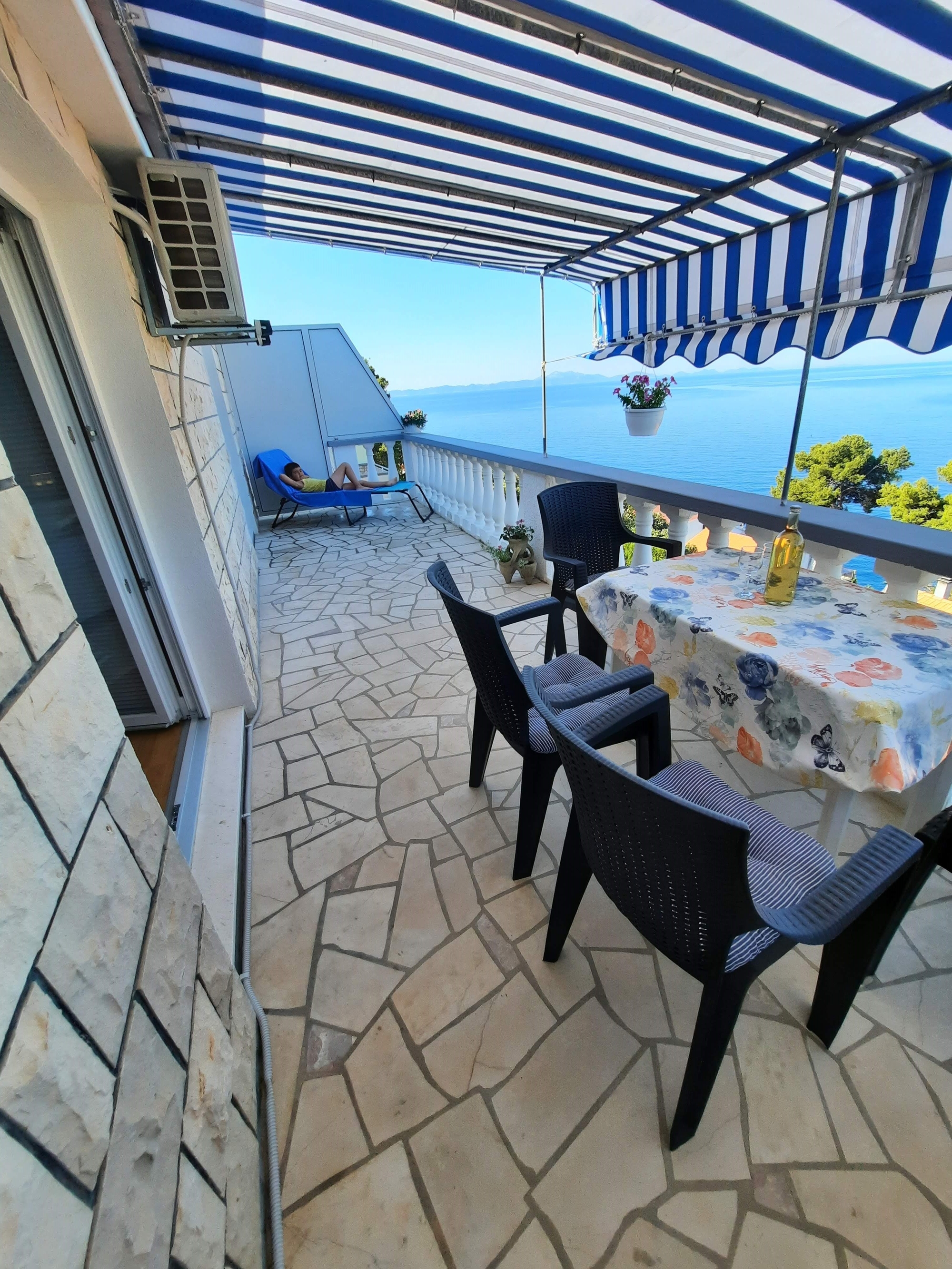 Two bedroom apartment with terrace and sea view Zavalatica, Korčula  A-c