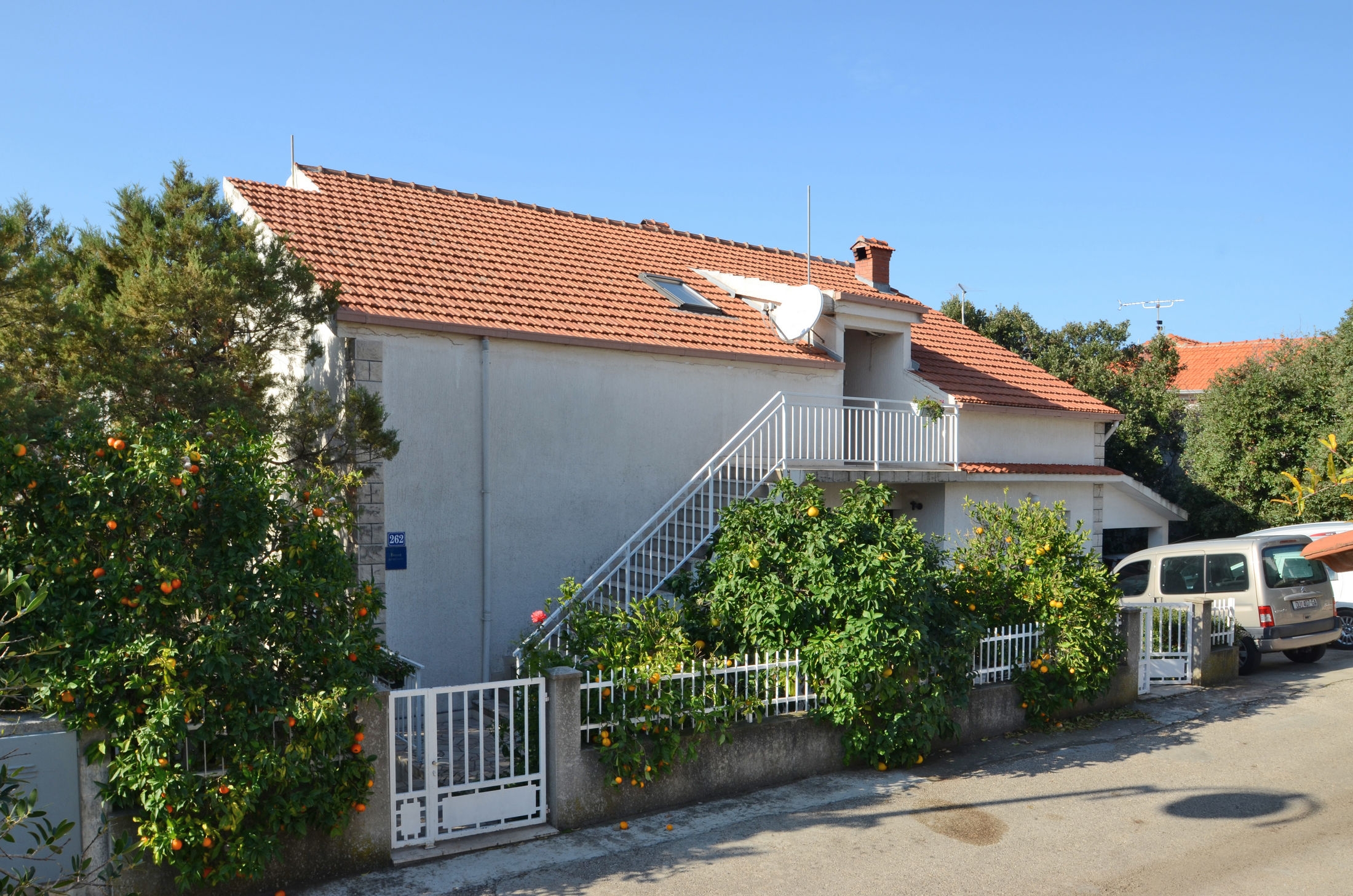 Two bedroom apartment with terrace and sea view Zavalatica, Korčula (A-14204-c)