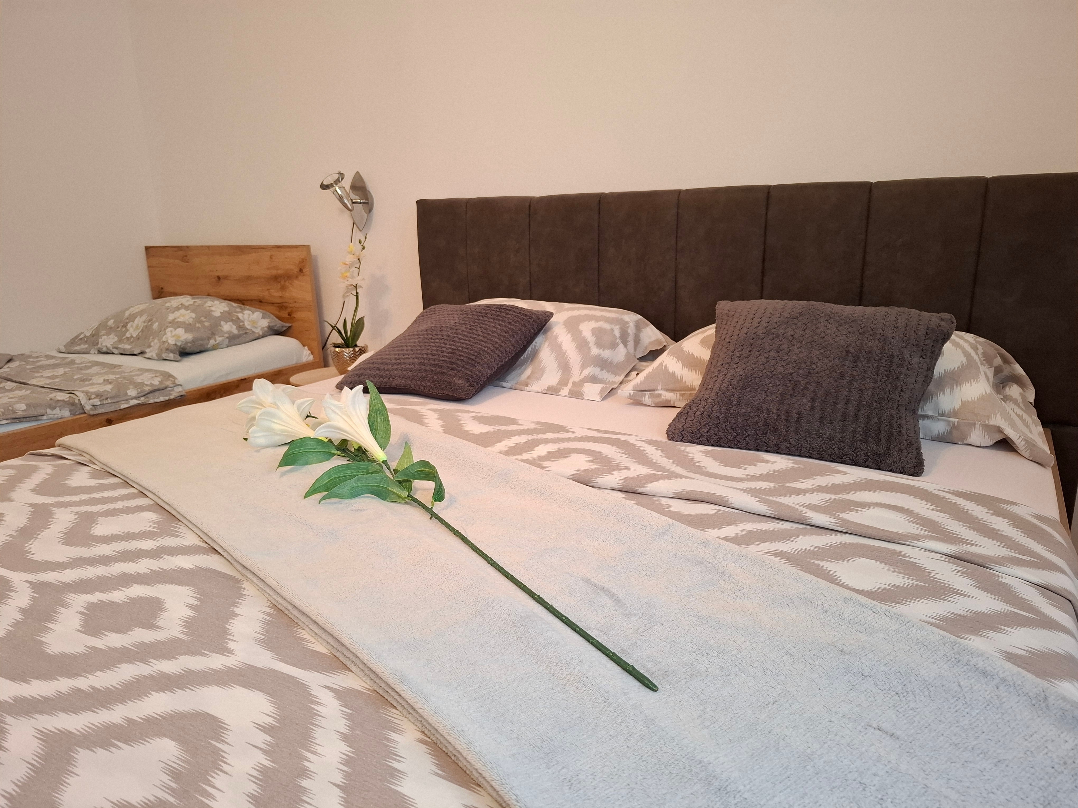 Dvosobni apartman s terasom i pogledom na more Vrsi, Zadar  A-a