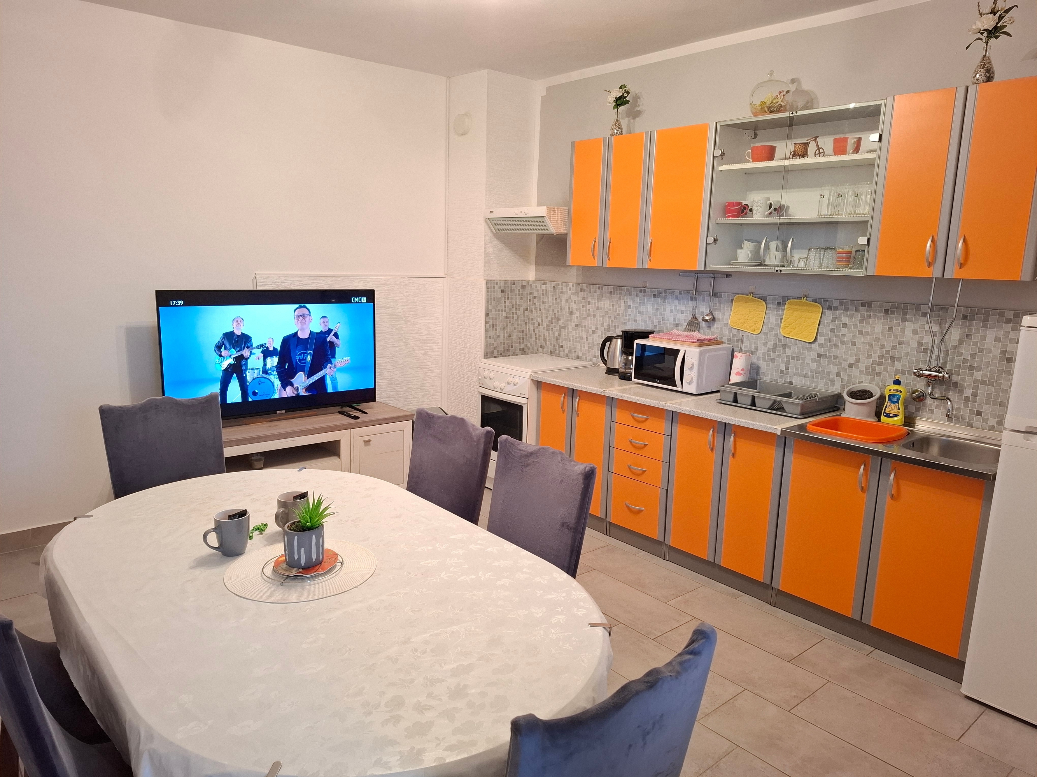 Dvosobni apartman s terasom i pogledom na more Vrsi, Zadar  A-a