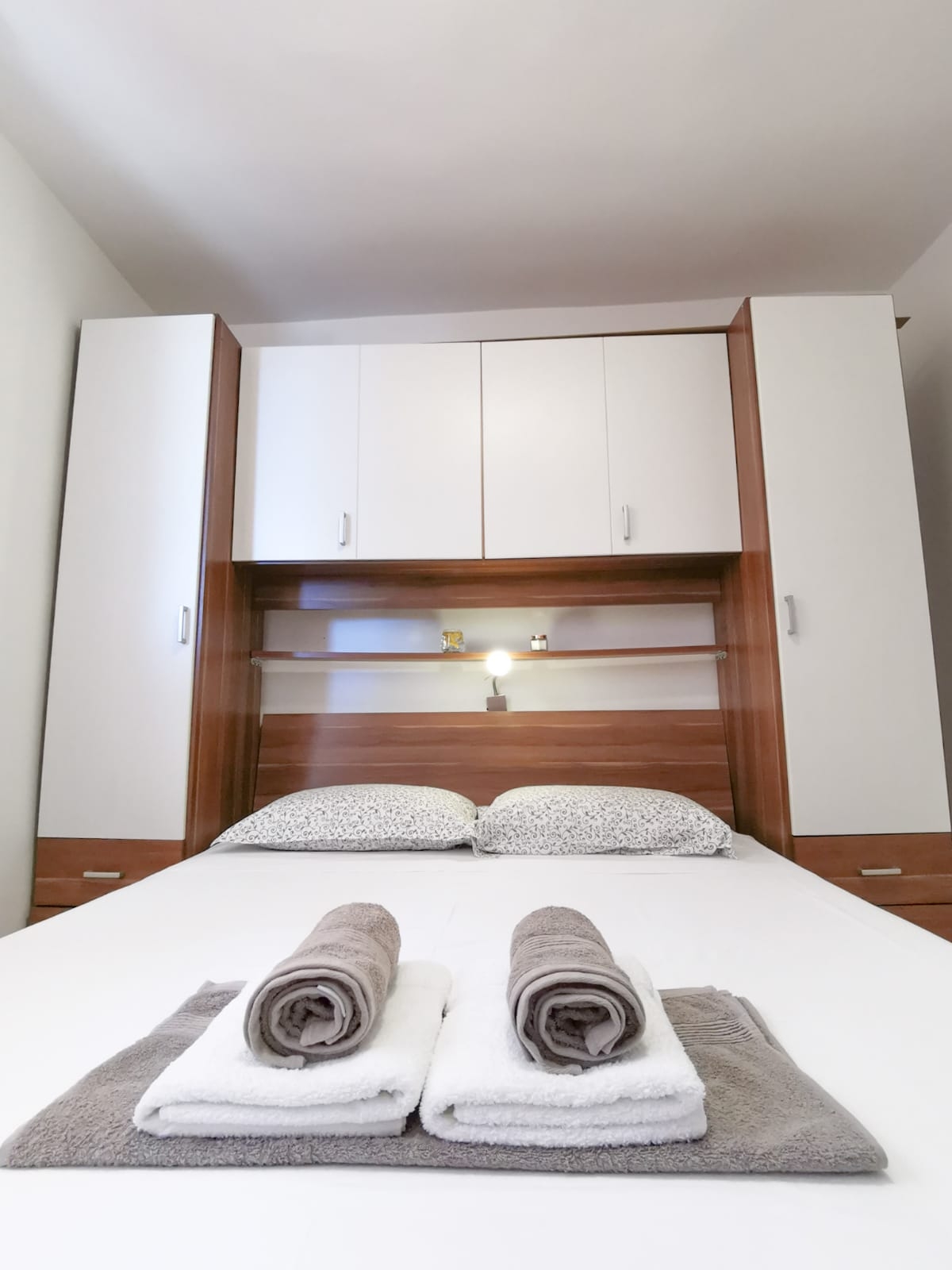 Three bedroom apartment with terrace and sea view Mimice, Omiš  A-a