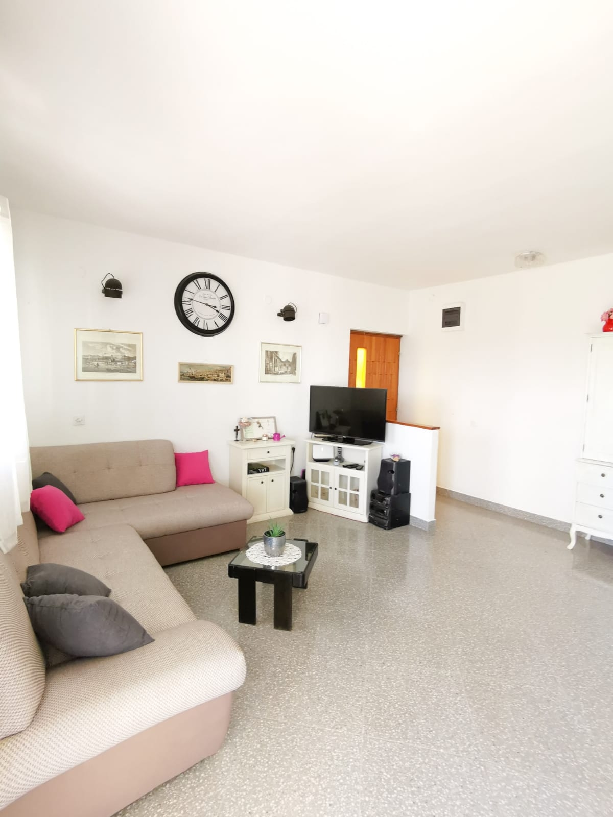 Three bedroom apartment with terrace and sea view Mimice (Omiš) (A-14230-a)