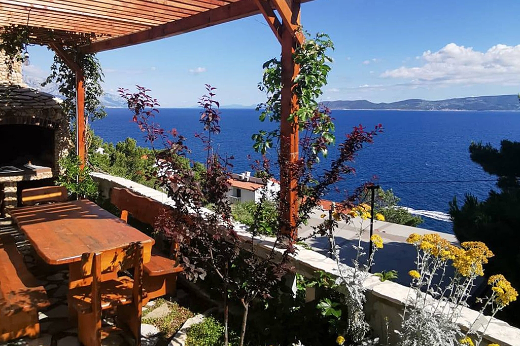 Two bedroom apartment with terrace and sea view Mimice, Omiš  A-b