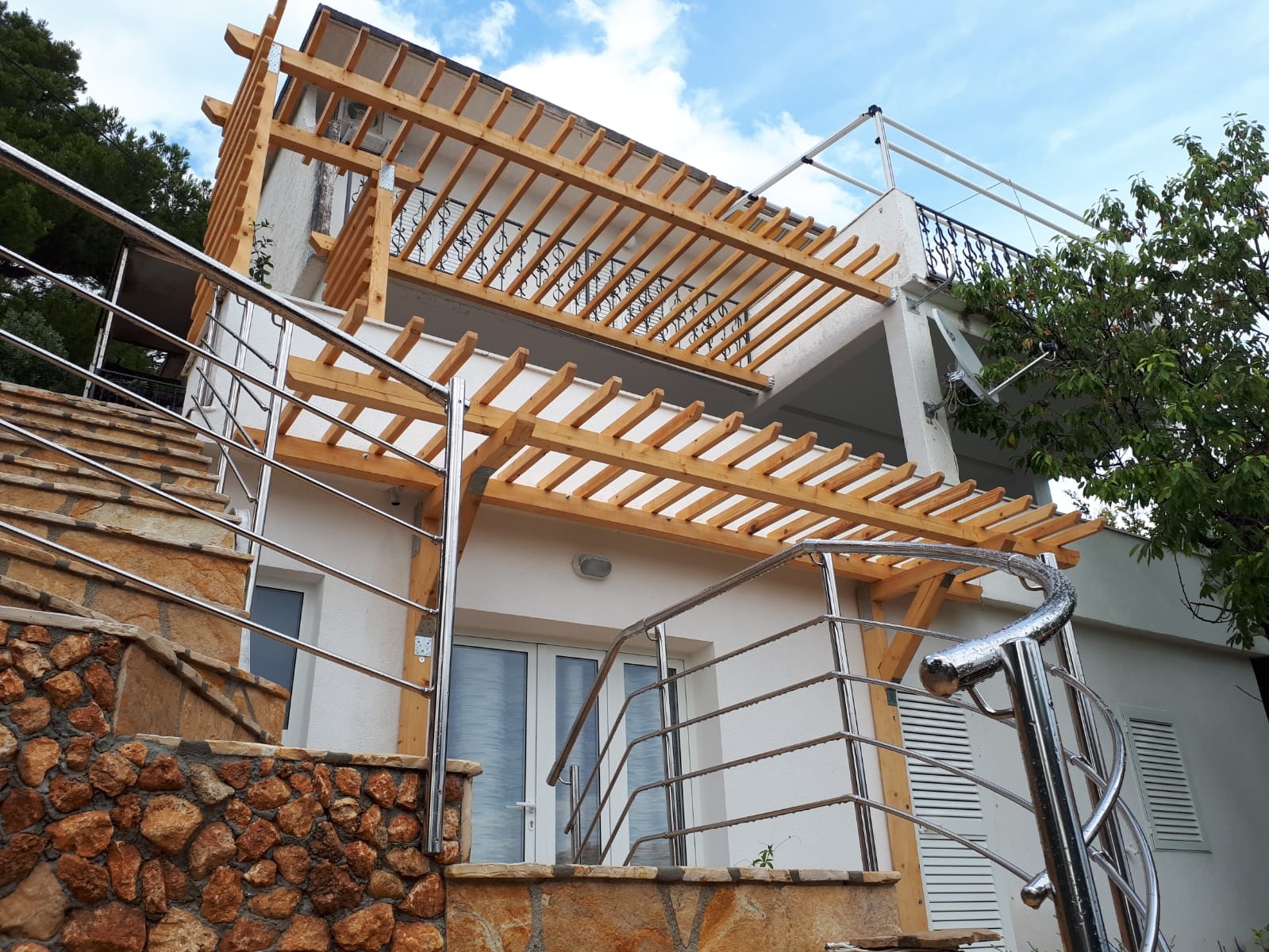 Three bedroom apartment with terrace and sea view Mimice (Omiš) (A-14230-a)