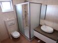 Kupaonica 2 Primošten, Kupaonica 2 u smještaju tipa apartment, WiFi.