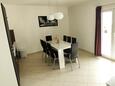 Blagovaonica Primošten, Blagovaonica u smještaju tipa apartment, dostupna klima i WiFi.