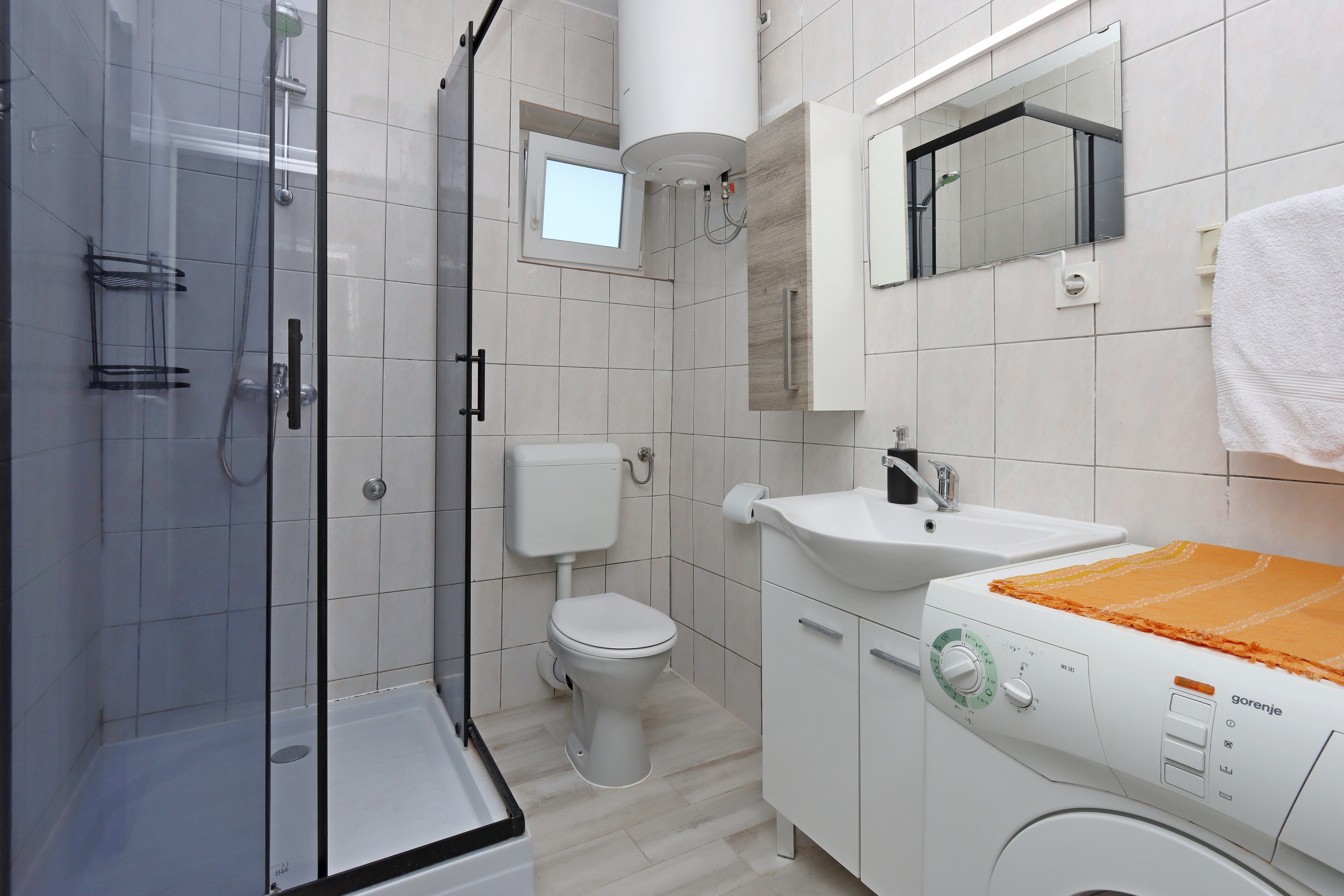 Two bedroom apartment with terrace and sea view Barbat, Rab  A-a