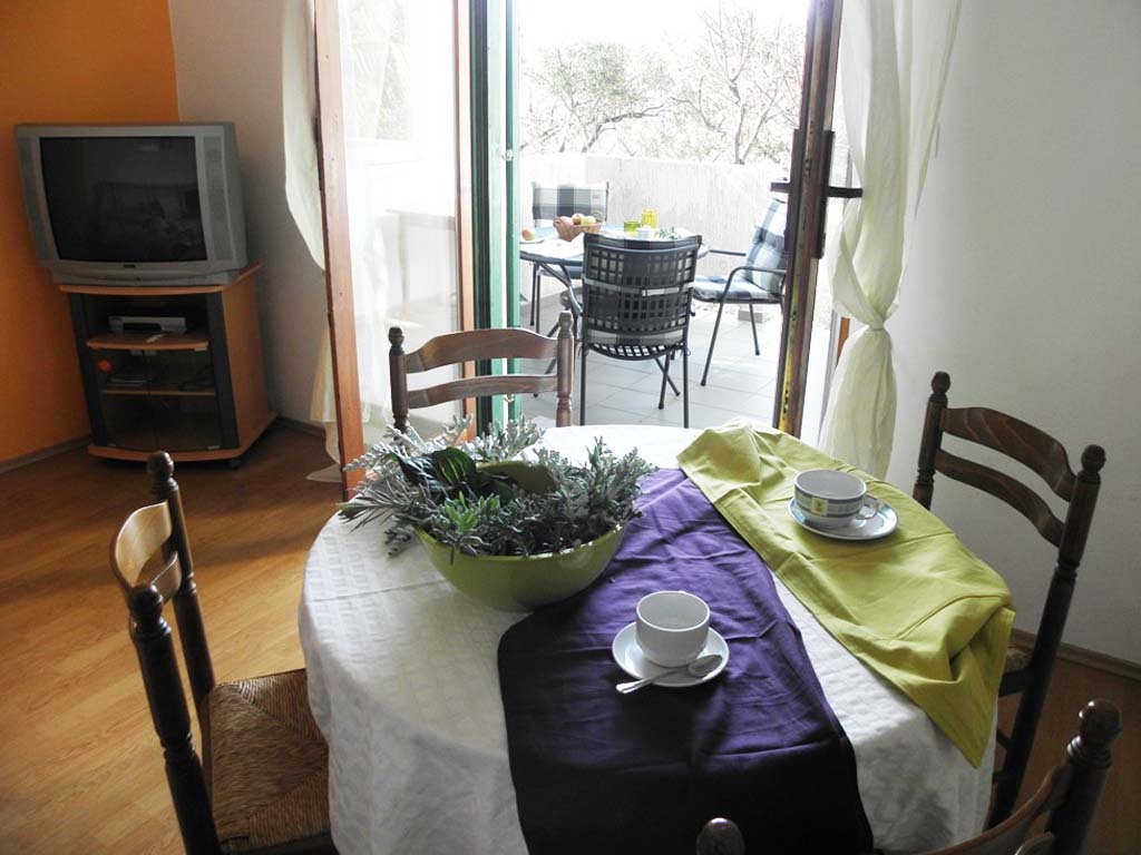 One bedroom apartment with terrace and sea view Barbat, Rab (A-14247-b) One bedroom apartment with terrace and sea view Barbat, Rab (A-14247-b)