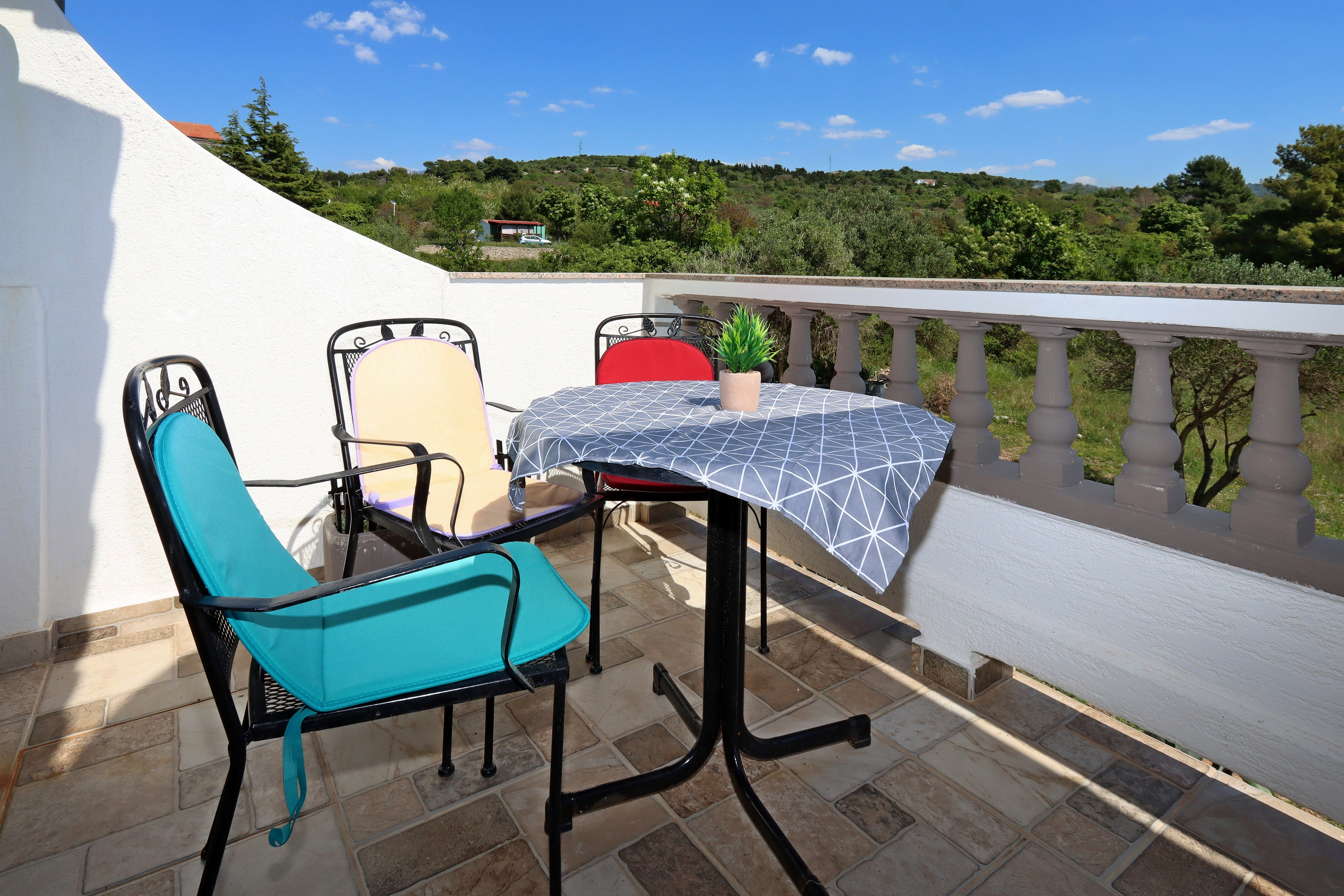 One bedroom apartment with terrace and sea view Barbat, Rab  A-c