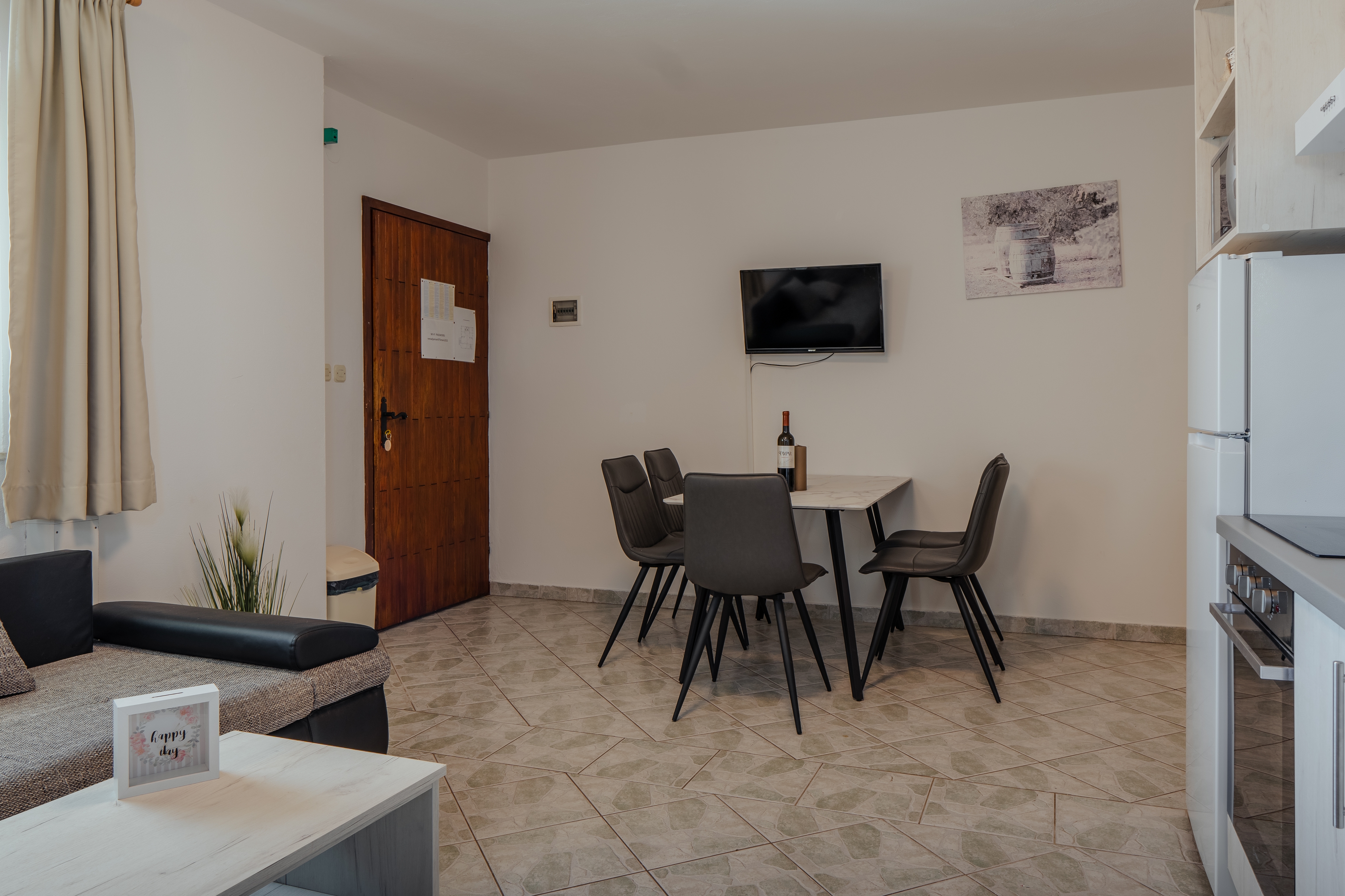 Two bedroom apartment with terrace Vrsi - Mulo, Zadar  A-a