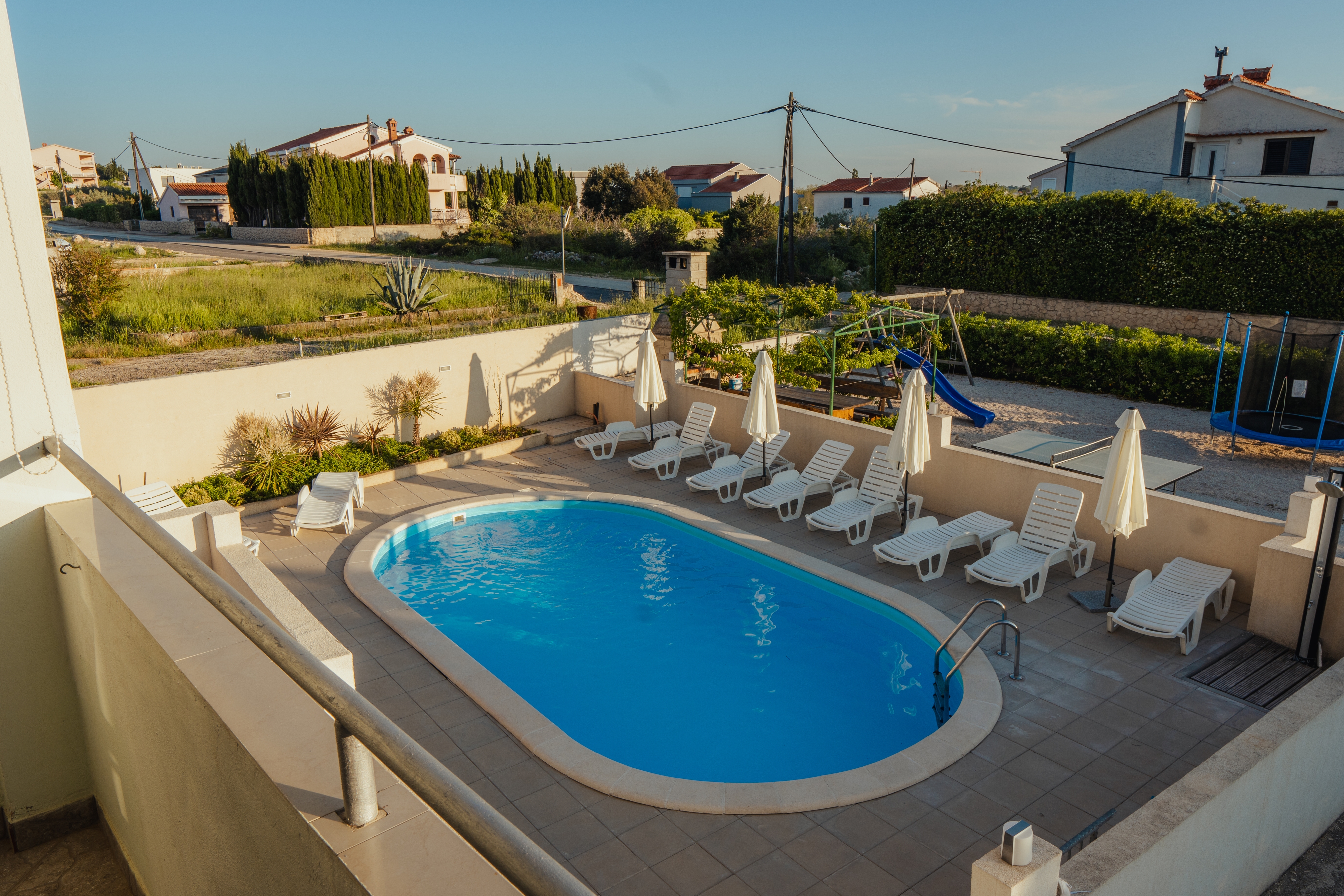 Two bedroom apartment with terrace Vrsi - Mulo, Zadar  A-a