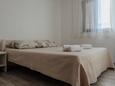 Vrsi - Mulo, Ložnice 1 v ubytování typu apartment, domácí mazlíčci povoleni a WiFi.