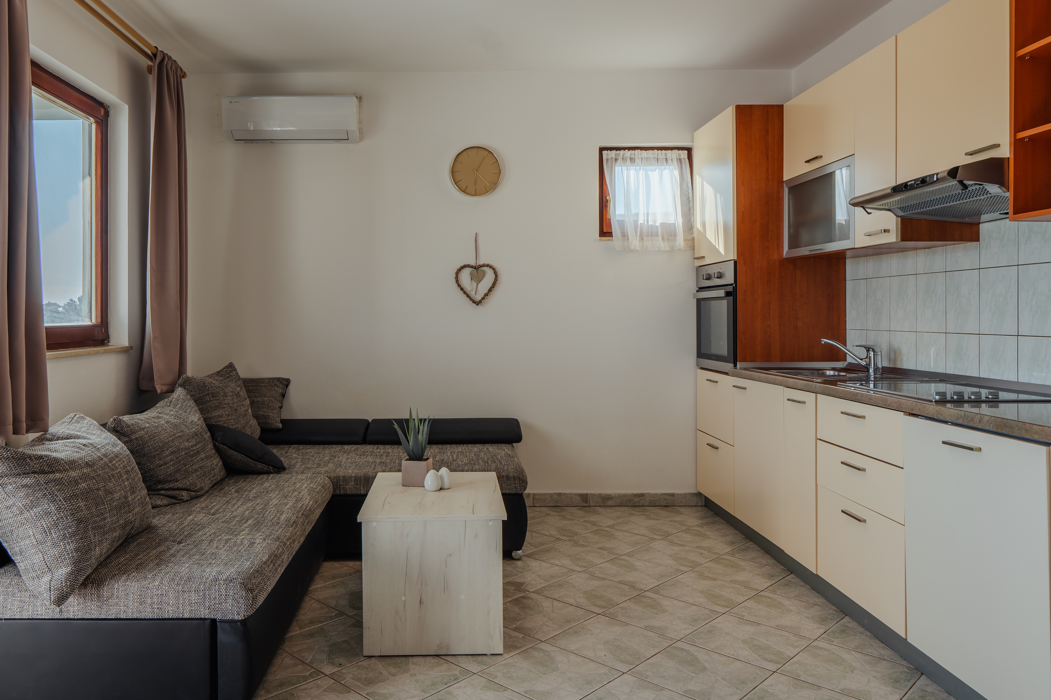 Two bedroom apartment with terrace Vrsi - Mulo, Zadar  A-b