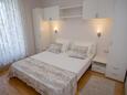 Bedroom Novalja, Bedroom in the apartment, air condition available and WiFi.