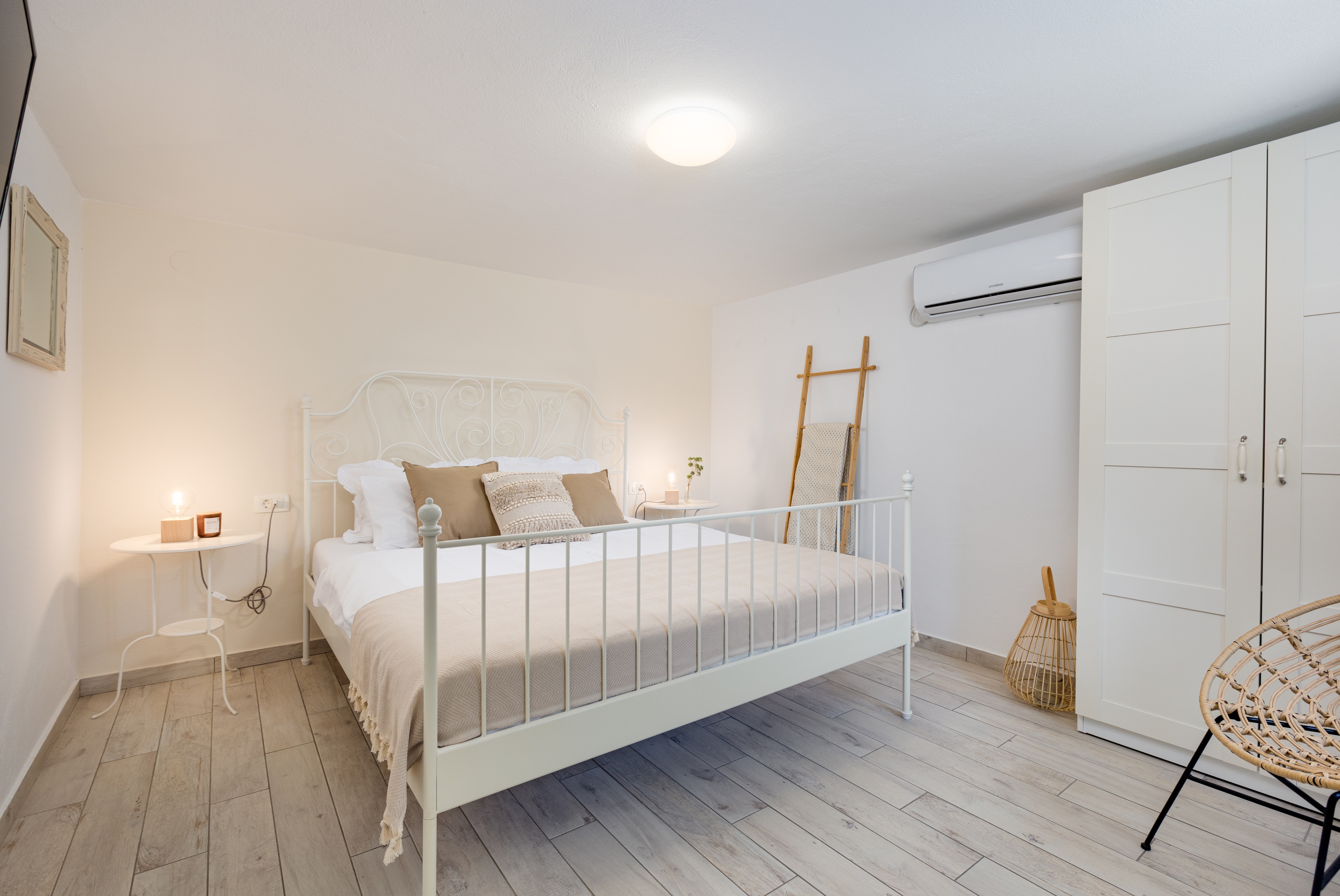 Three bedroom house with terrace Garica, Krk  K