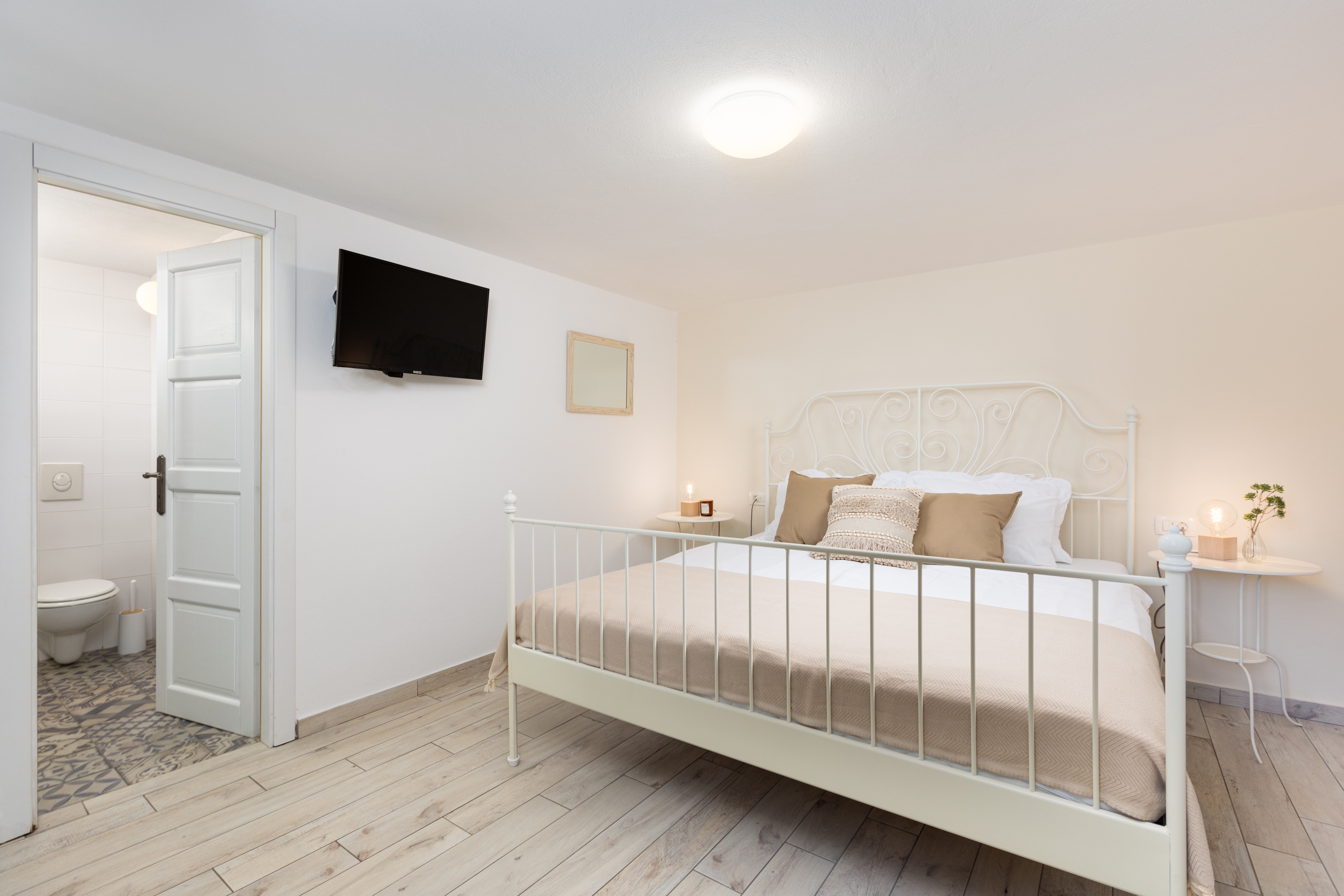 Three bedroom house with terrace Garica, Krk  K