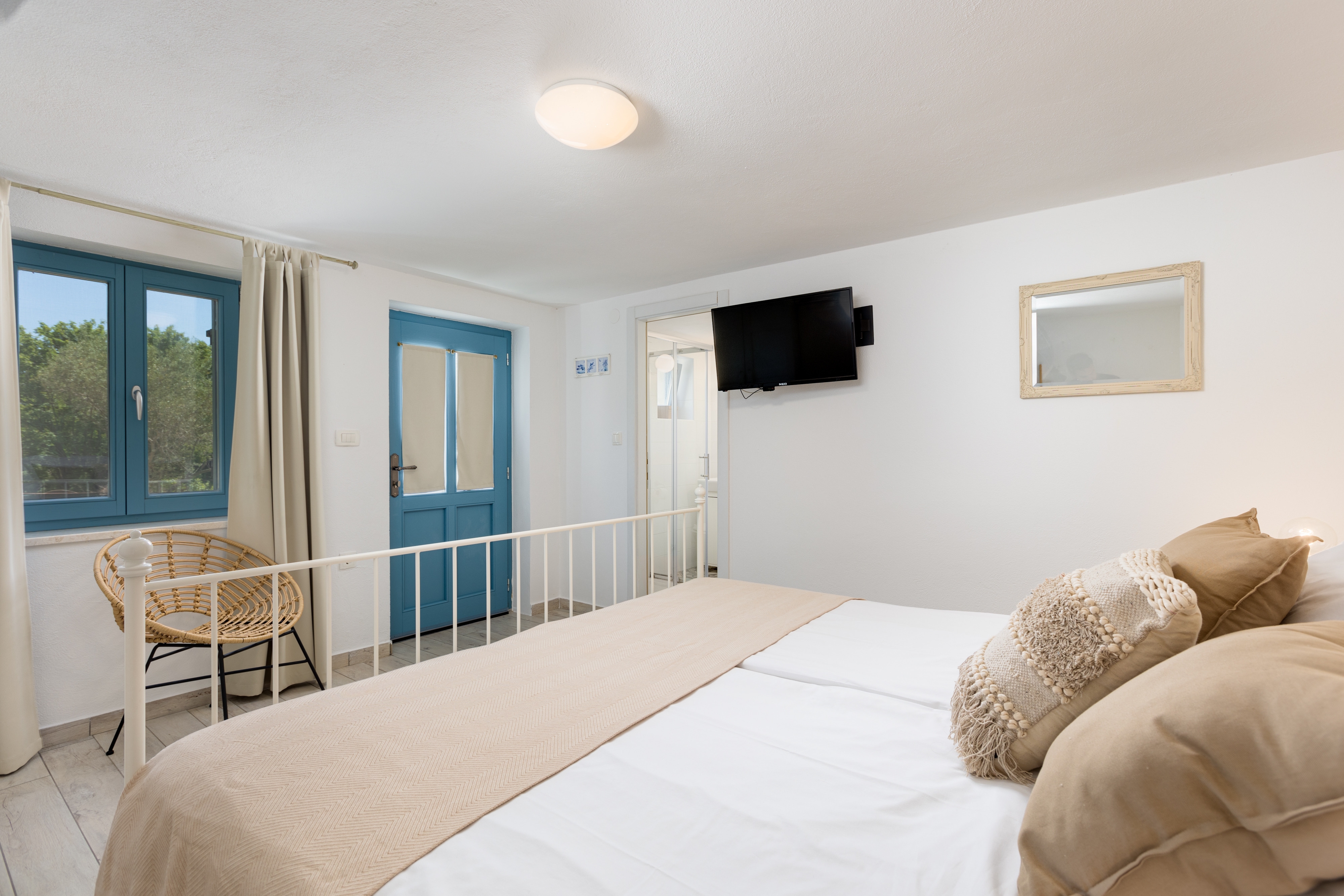 Three bedroom house with terrace Garica, Krk  K