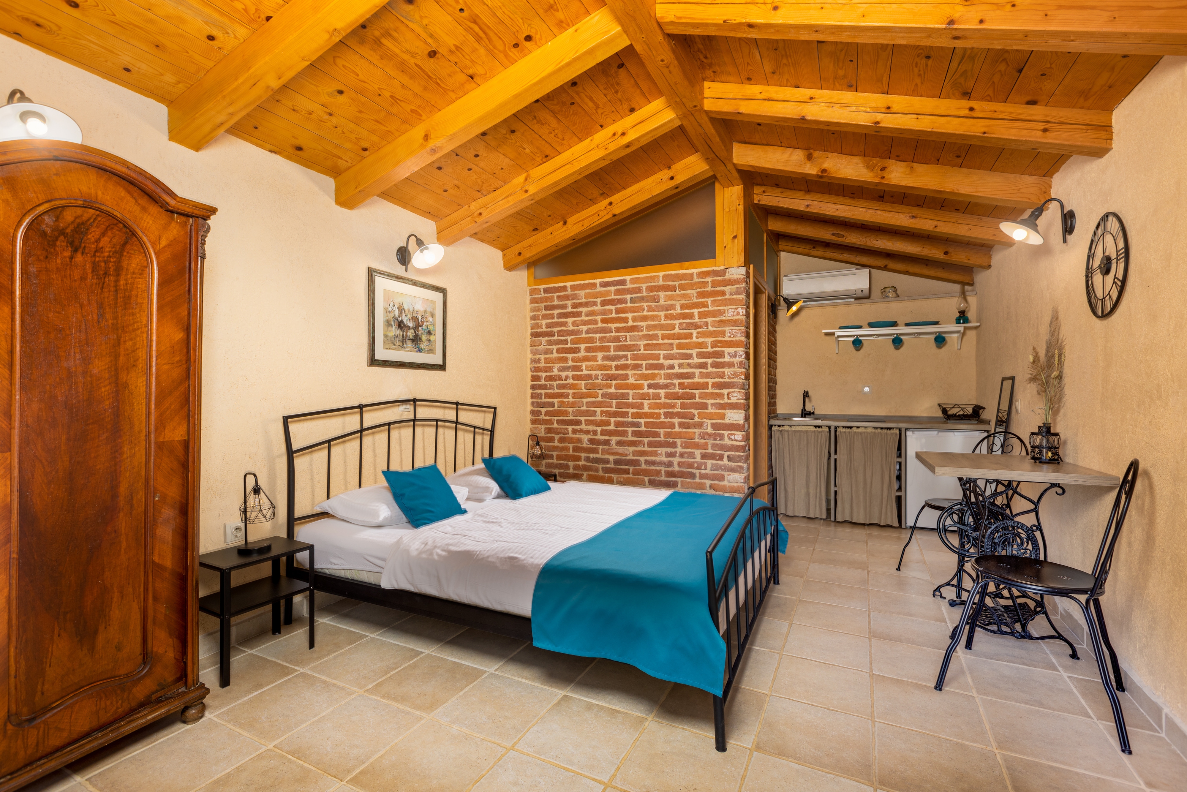 Three bedroom house with terrace Garica, Krk  K