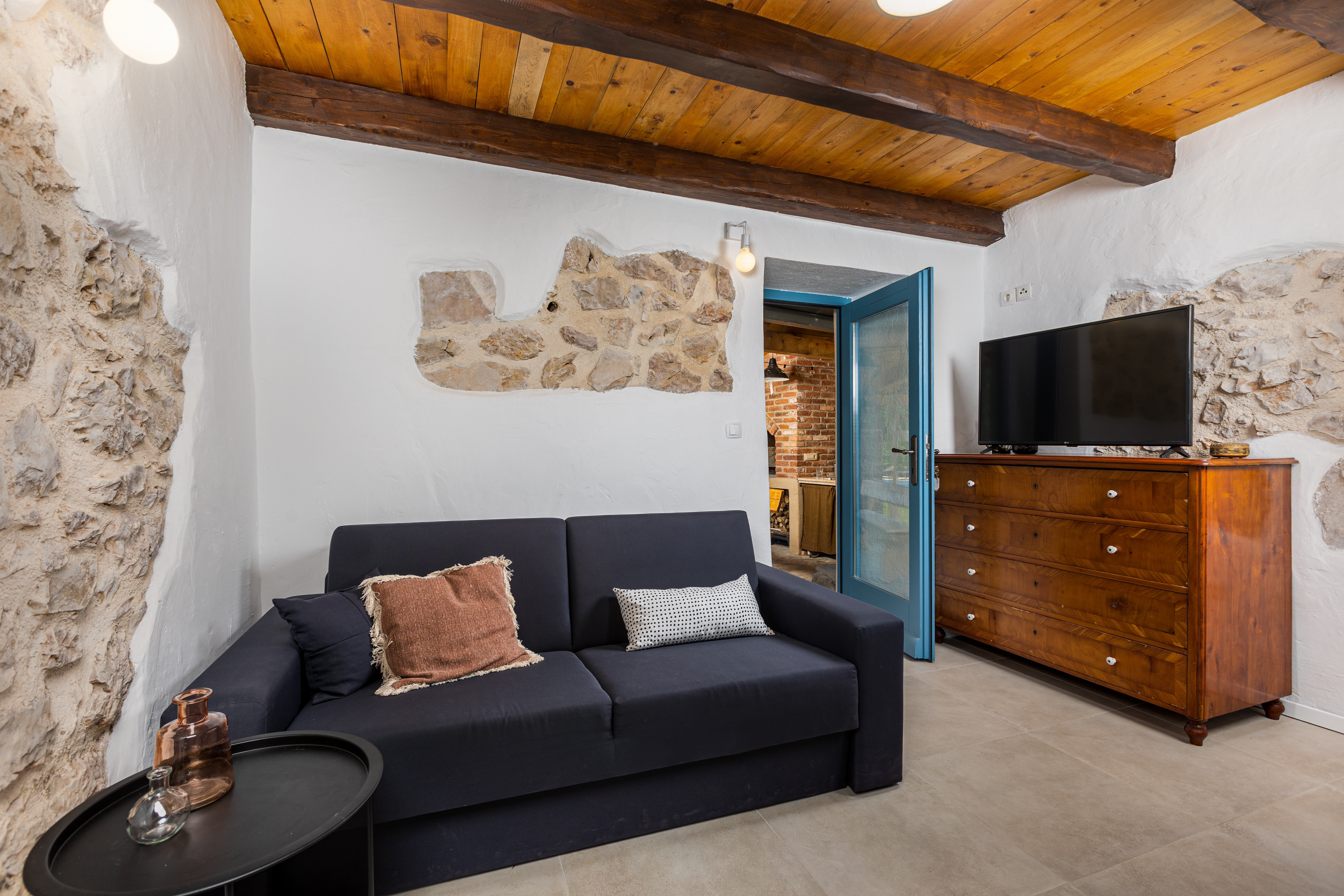 Three bedroom house with terrace Garica, Krk  K