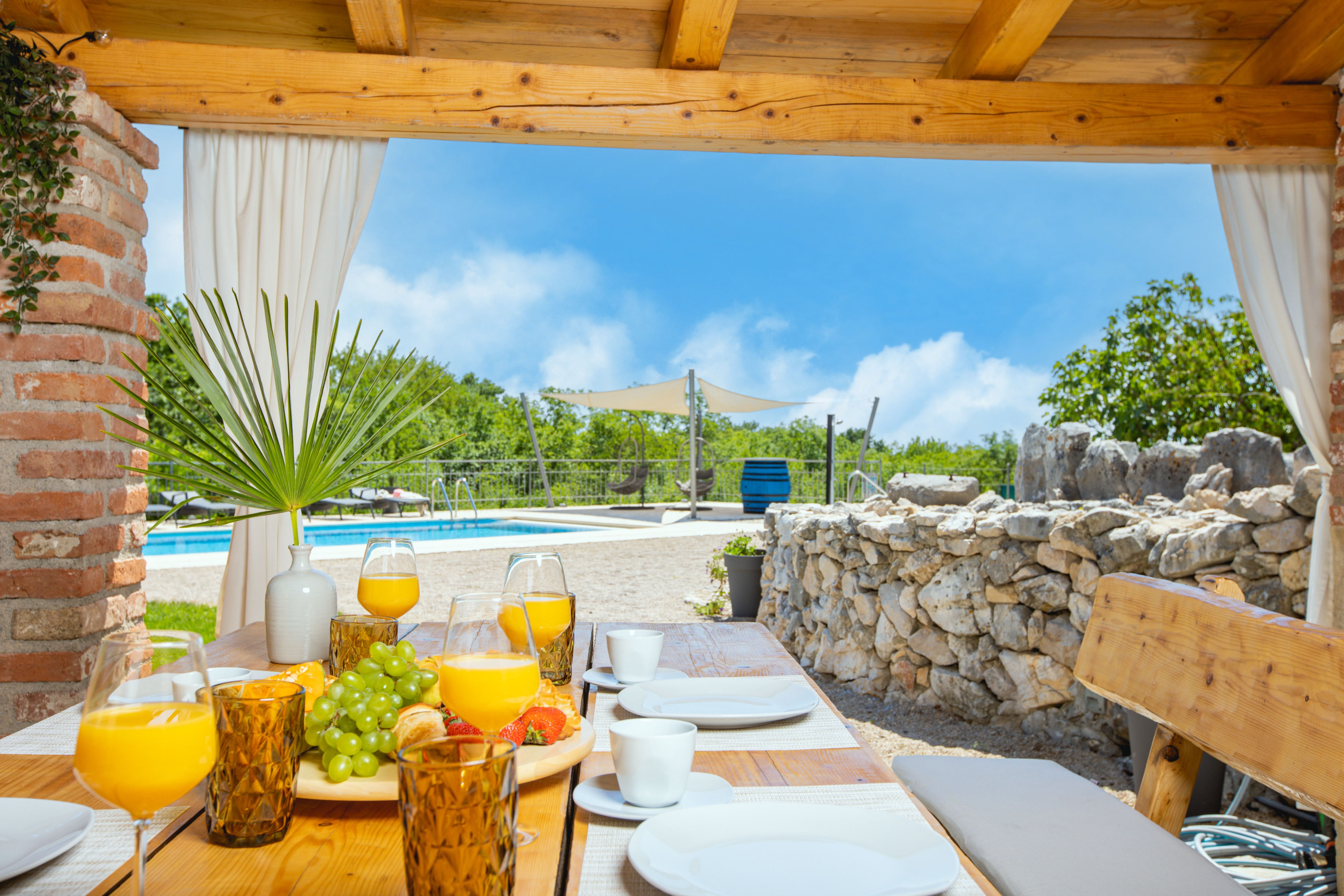 Three bedroom house with terrace Garica, Krk  K