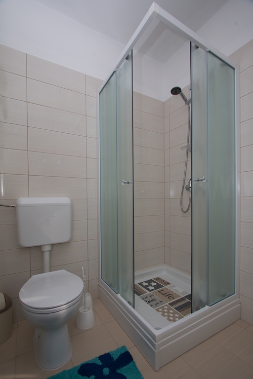 Two bedroom apartment with terrace Verunić, Dugi otok  A-a