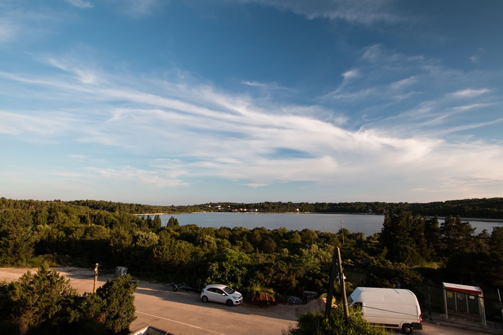 Two bedroom apartment with terrace and sea view Verunić, Dugi otok  A-c
