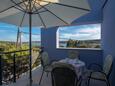 Verunić, Terrasse dans l’hébergement en type apartment, avec la vue sur la mer et WiFi.