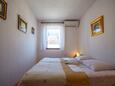 Dormitorio 1 Selce, Dormitorio 1 in the apartment, air condition available y WiFi.