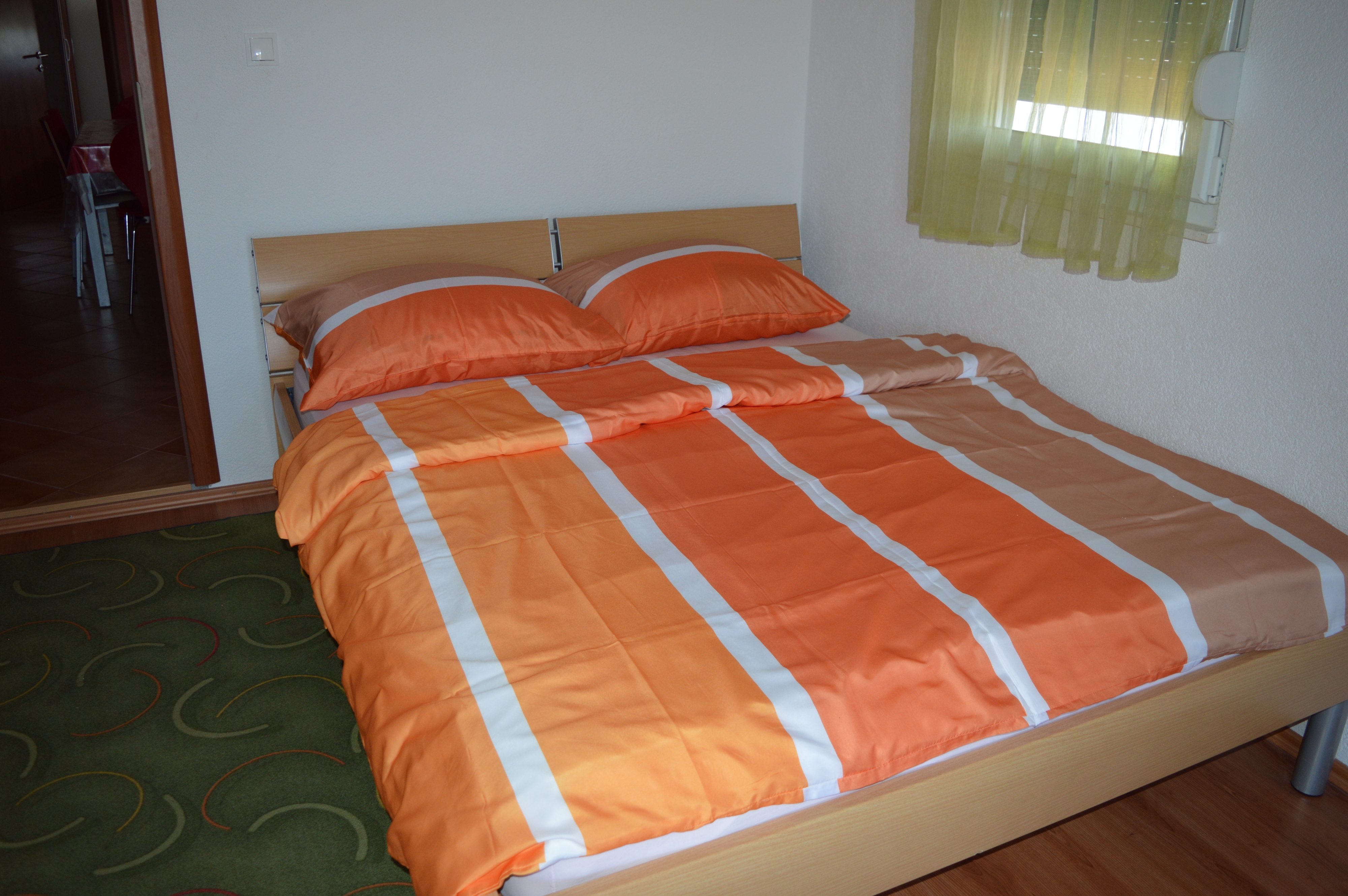 Two bedroom apartment with balcony and sea view Cove Ljubljeva, Trogir  A-d