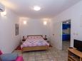 Спальня 2 Petrčane, Спальня 2 в размещении типа apartment, Домашние животные допускаются и WiFi.