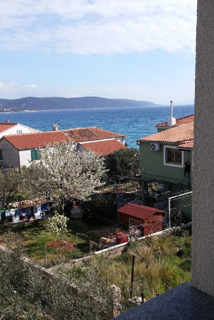 Studio flat with balcony and sea view Martinšćica, Cres  AS-a