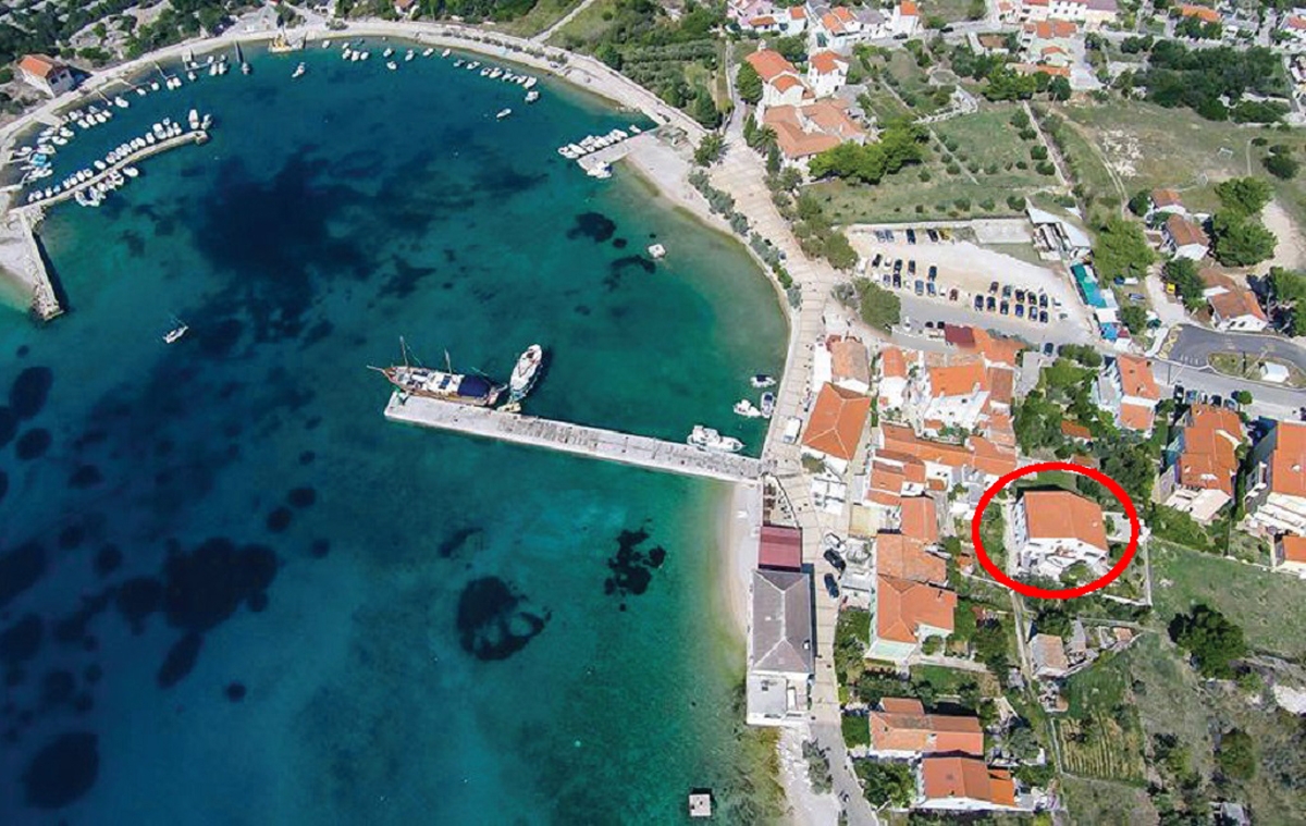 Studio flat with balcony and sea view Martinšćica, Cres  AS-a