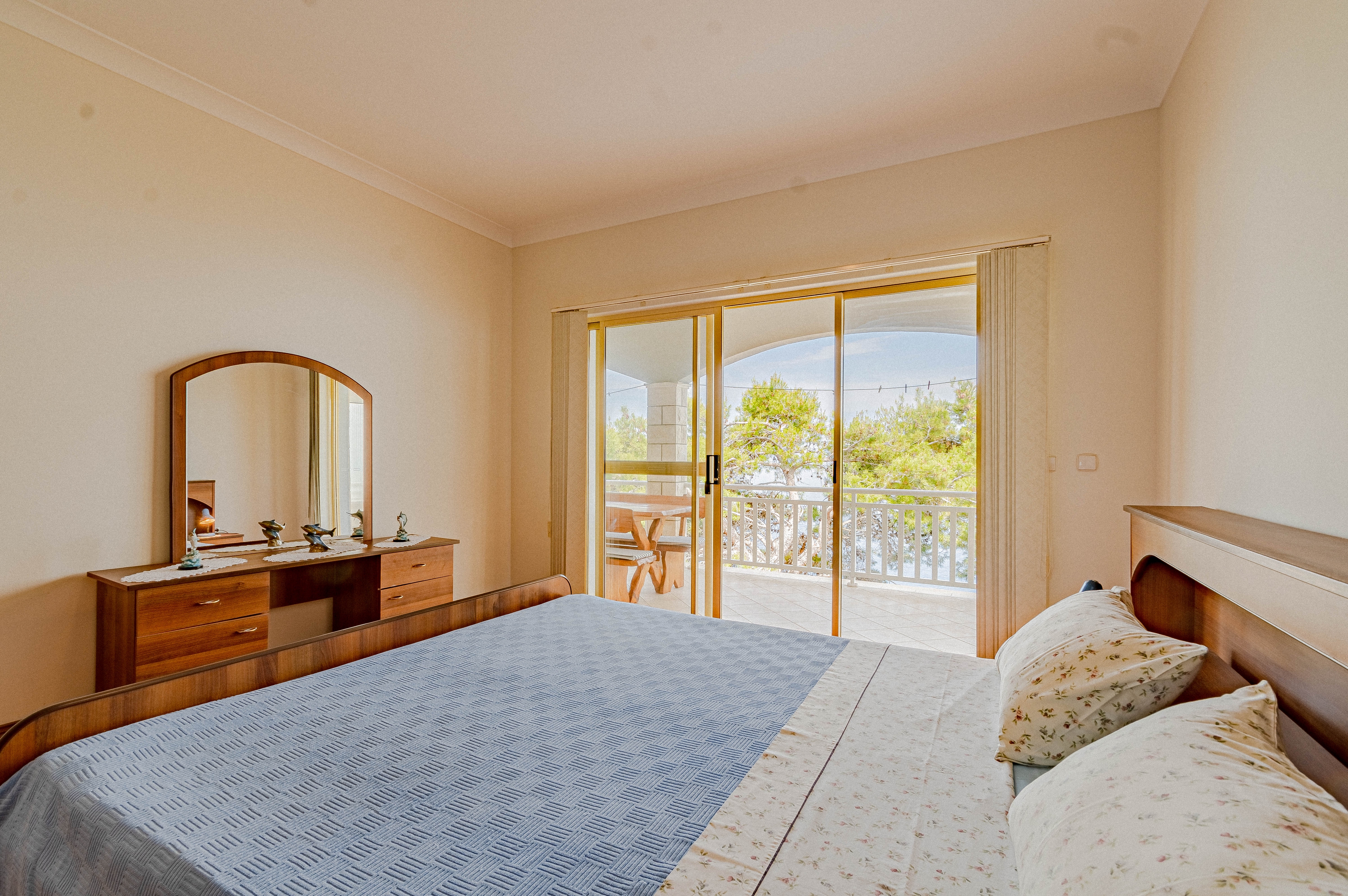 Two bedroom apartment near beach Prigradica, Korčula  A-b