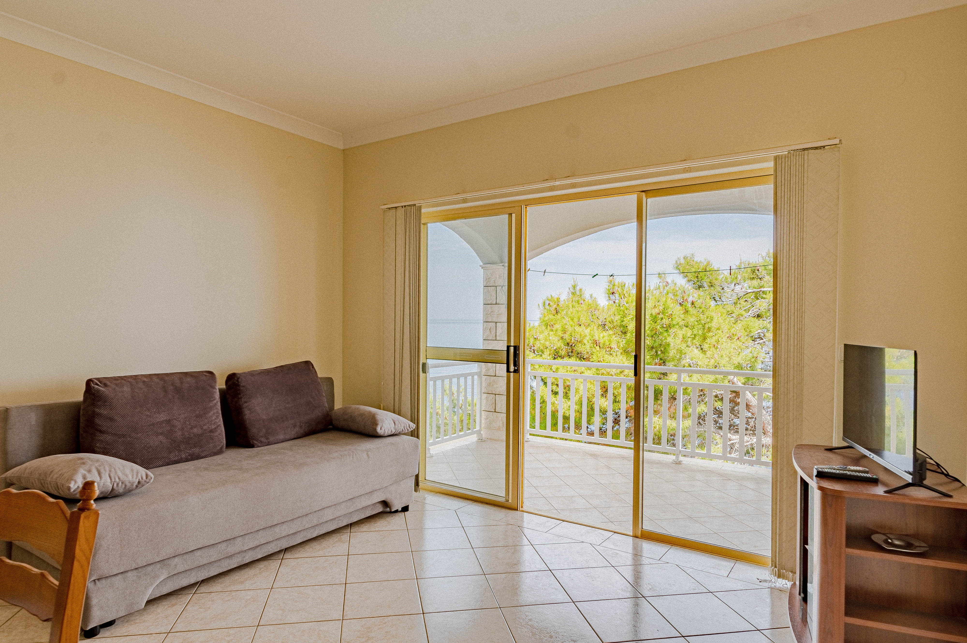 Two bedroom apartment near beach Prigradica, Korčula (A-14341-b) Two bedroom apartment near beach Prigradica, Korčula (A-14341-b)