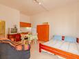 Prigradica, Dormitorio in the studio-apartment, WiFi.